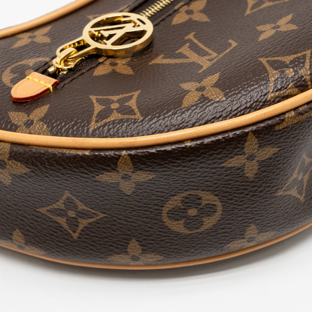 louis-vuitton-loop-monogram-canvas-ghw