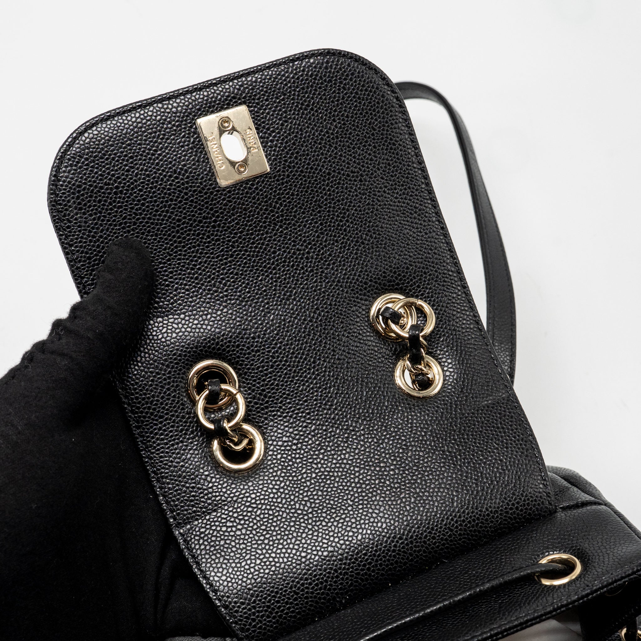 chanel-affinity-backpack-caviar-black-lghwmicrochip
