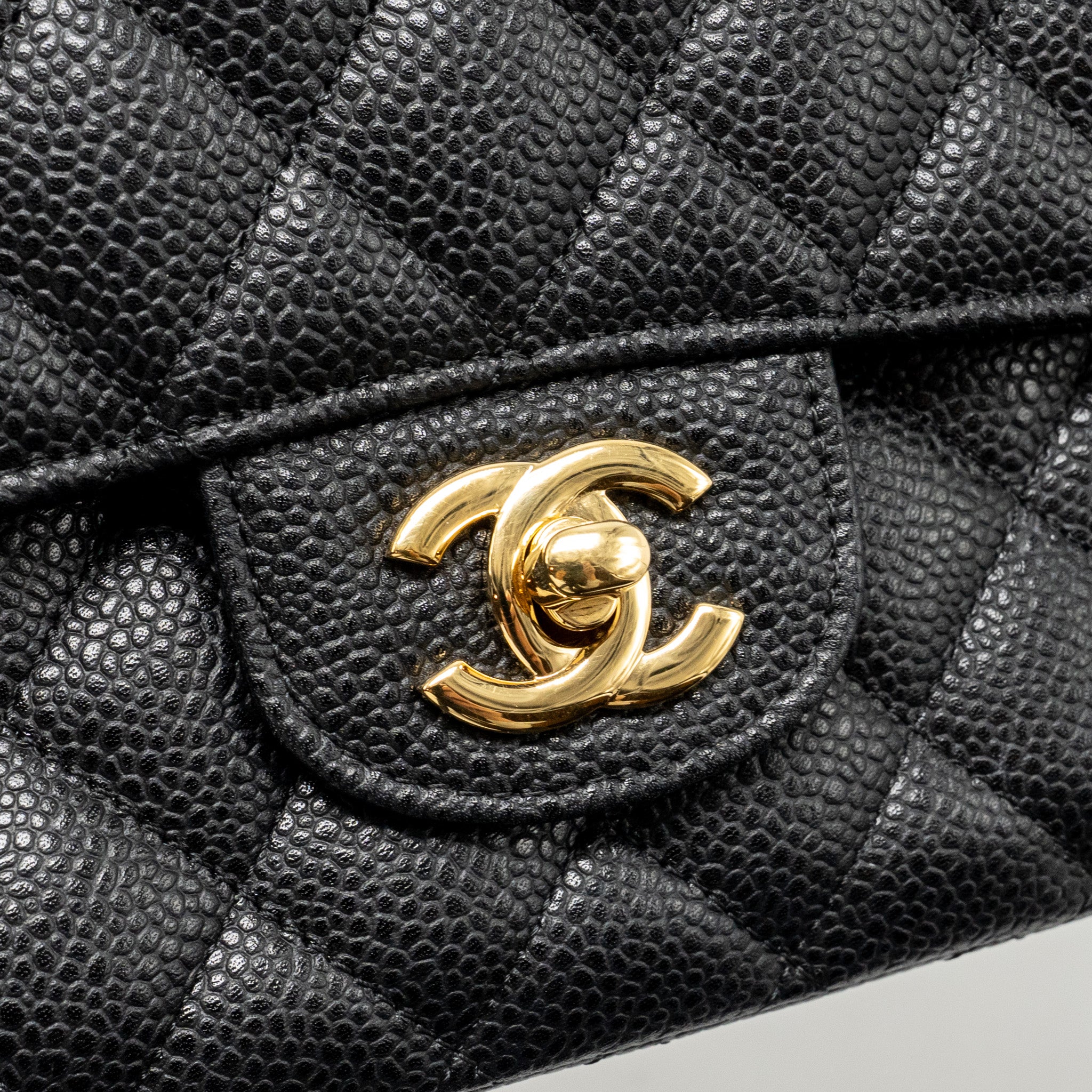 chanel-medium-classic-double-flap-bag-caviar-black-ghw-copy-3