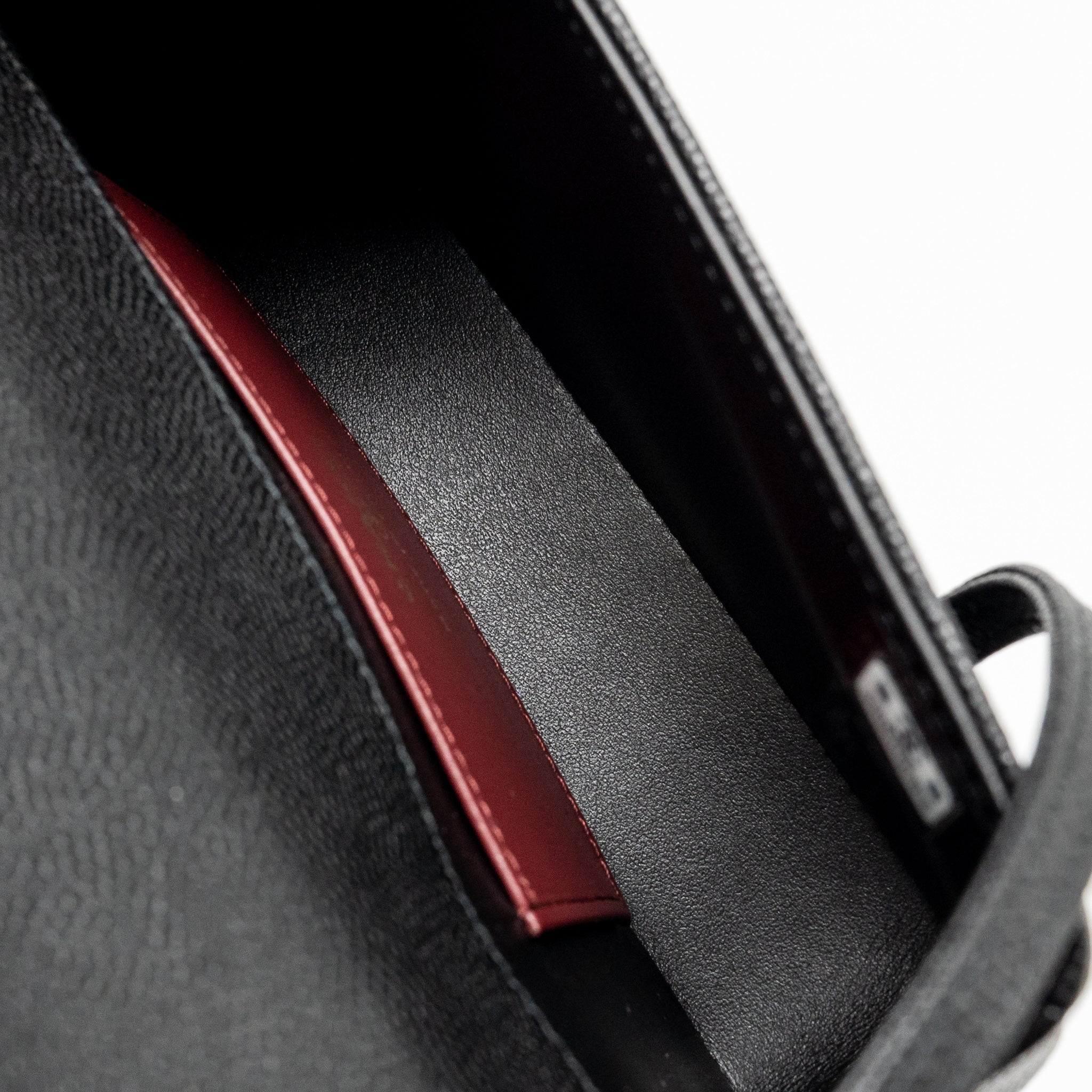 chanel-26p-preppy-black