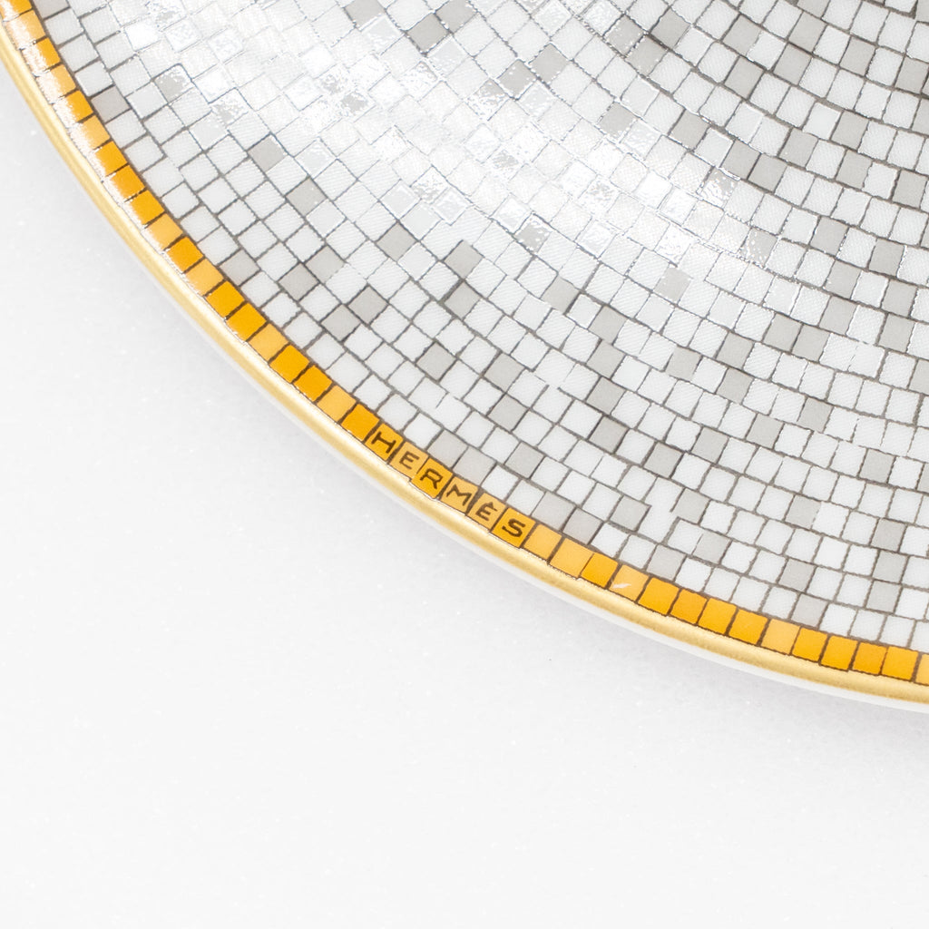 hermes-mosaique-au-24-gold-bread-and-butter-plates-2-in-a-set