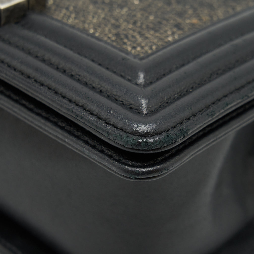 chanel-small-boy-bag-lizard-black-with-ruthenium-hardware