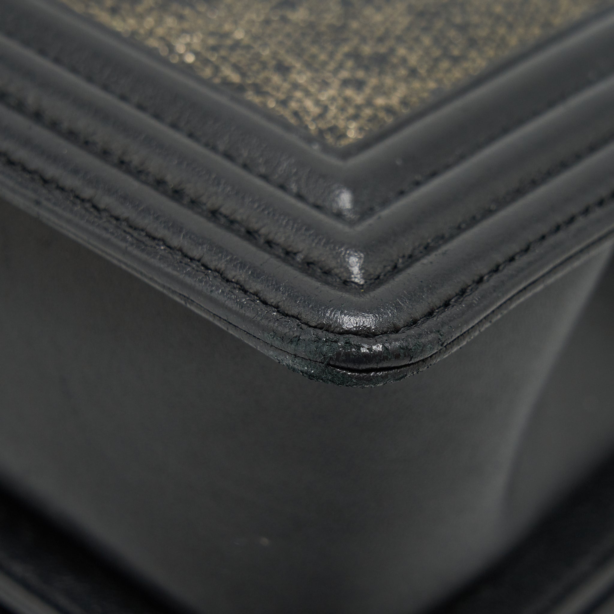 chanel-small-boy-bag-lizard-black-with-ruthenium-hardware