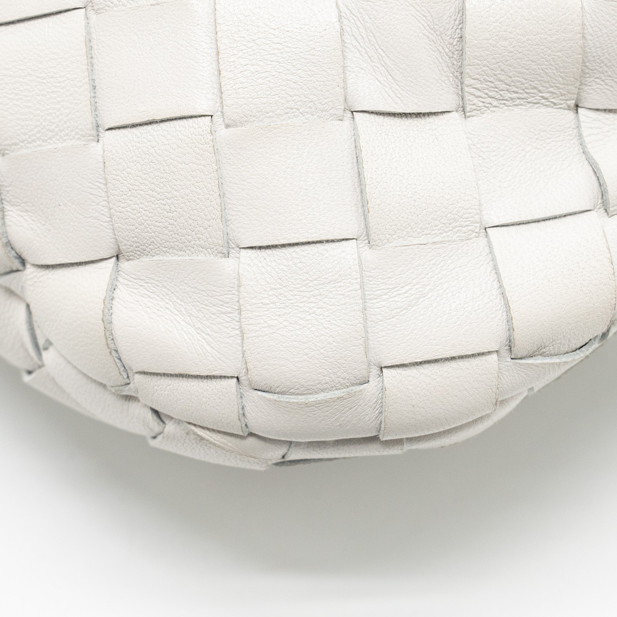 bottega-veneta-mini-jodie-lambskin-chalk-shw