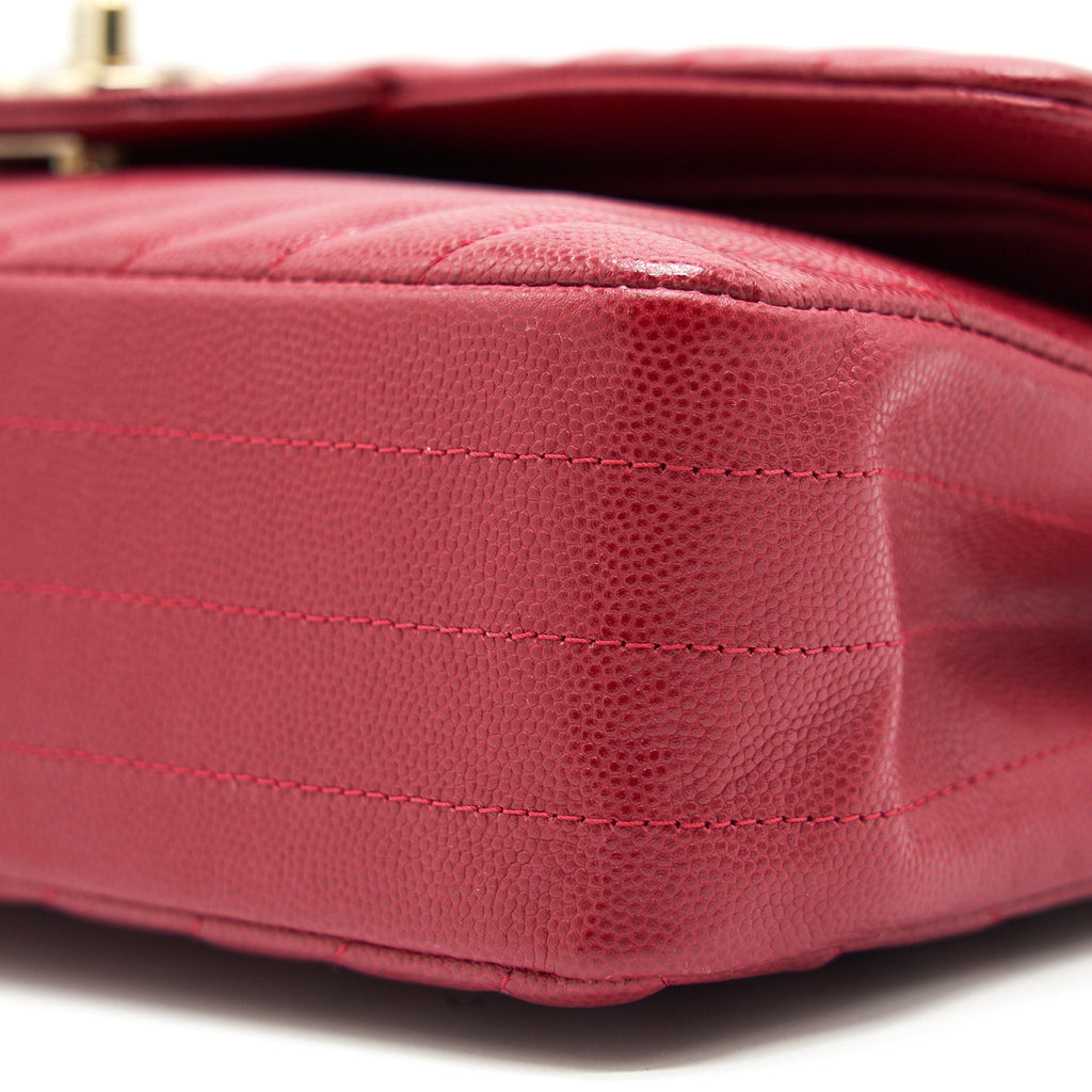 chanel-medium-classic-double-flap-caviar-raspberry-red-with-lghw-1