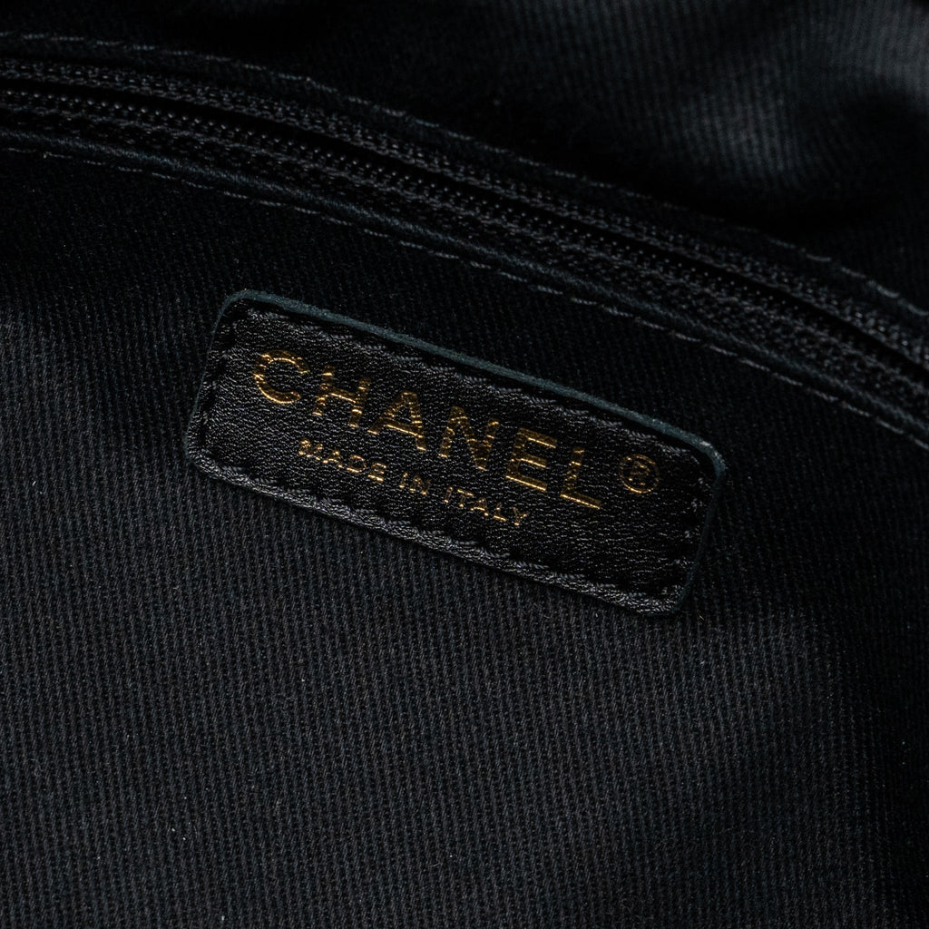 chanel-matelasse-chain-tote-bag-caviar-black-ghw-2