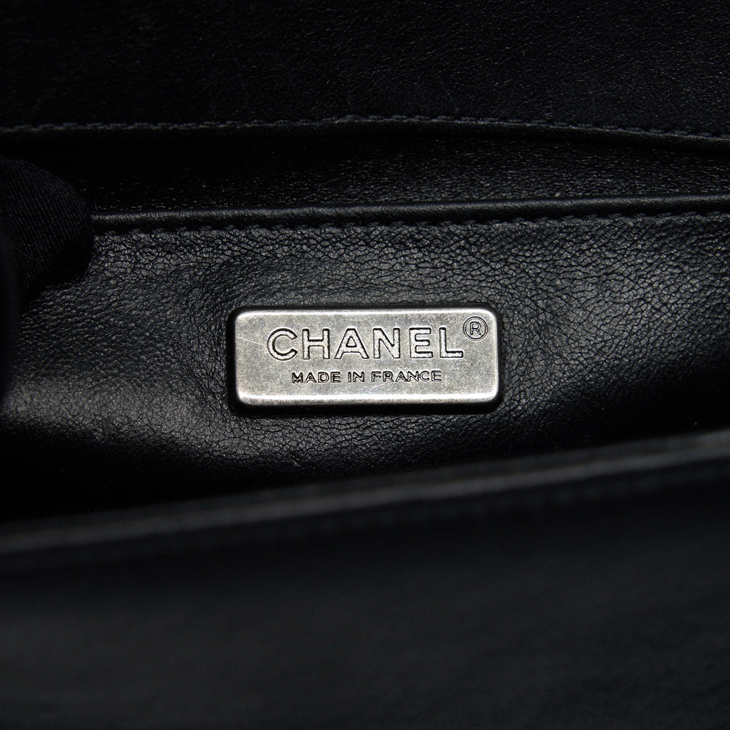 chanel-small-boy-bag-lizard-black-with-ruthenium-hardware