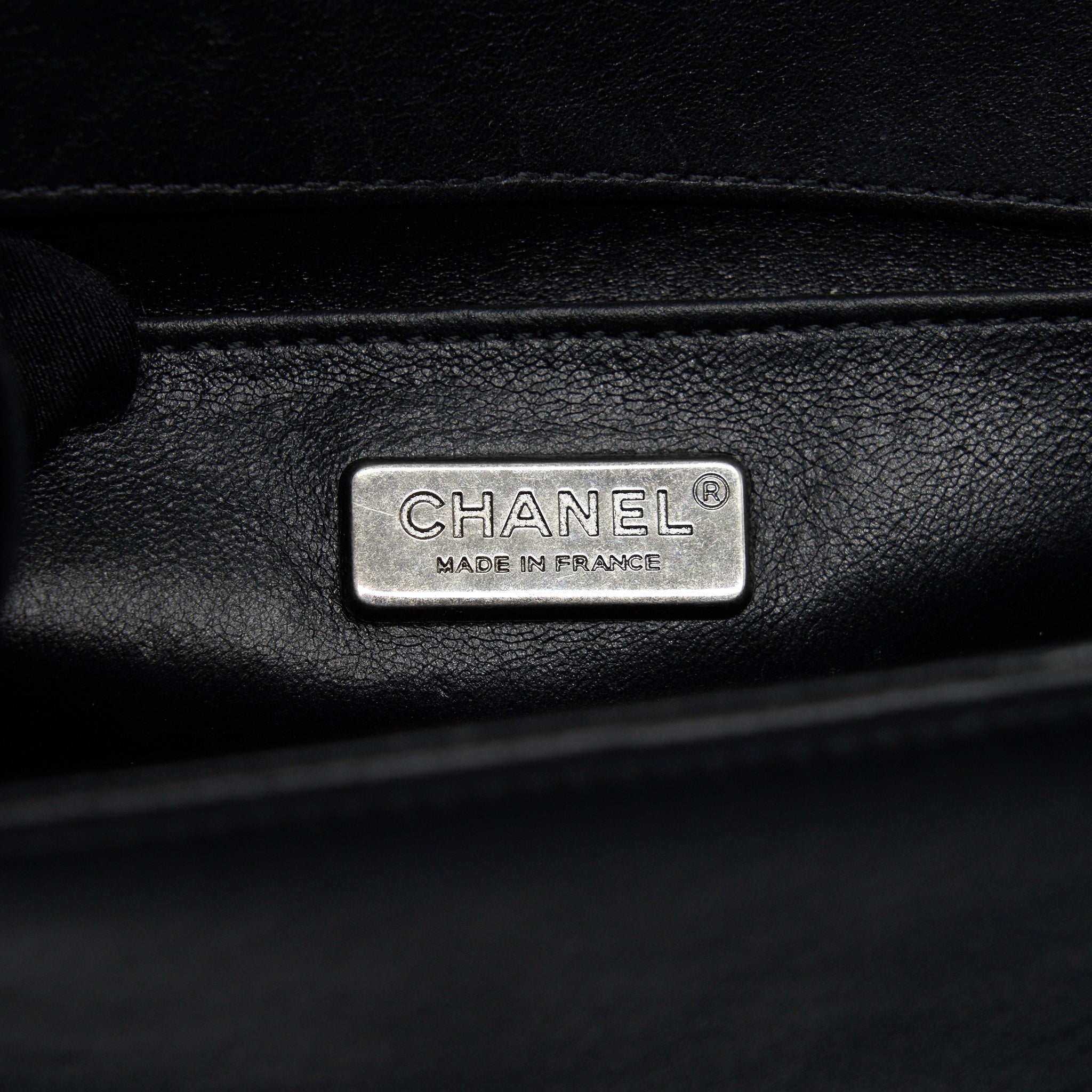 chanel-small-boy-bag-lizard-black-with-ruthenium-hardware