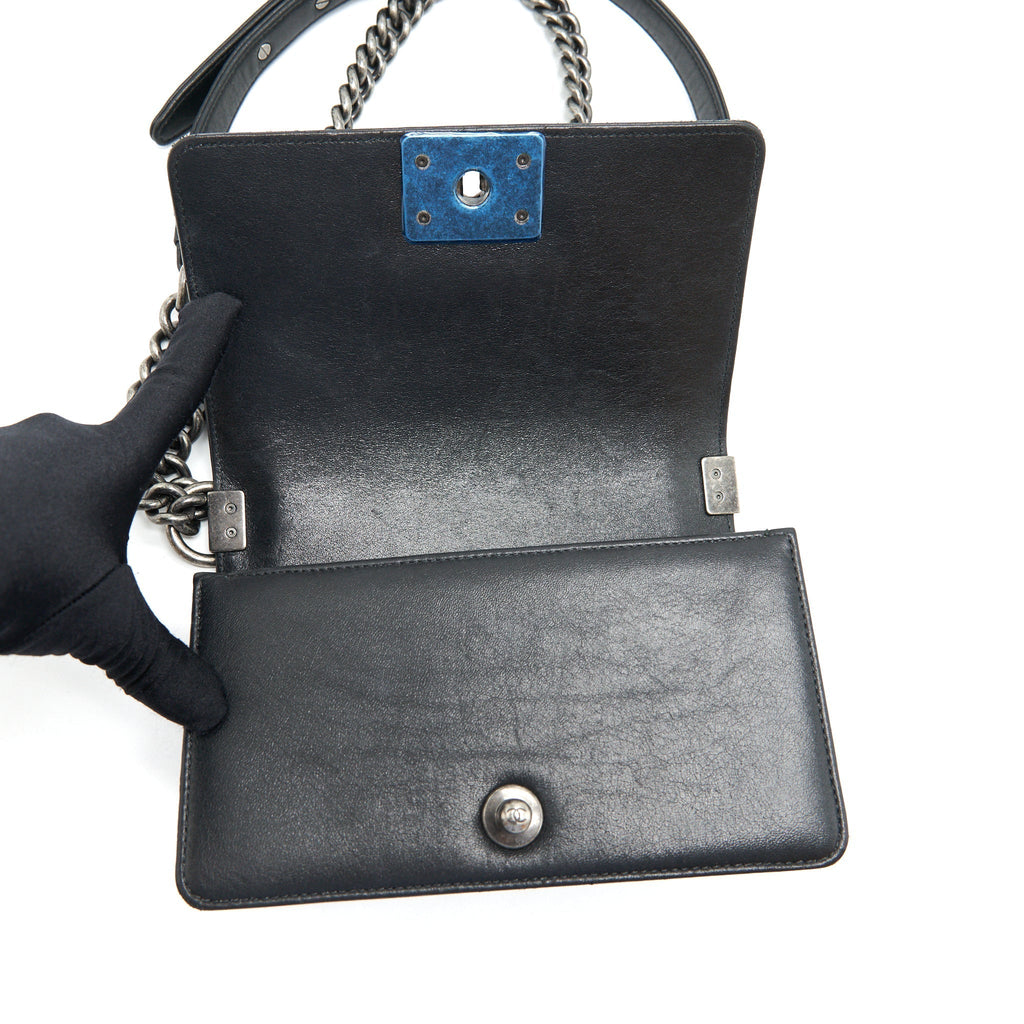 chanel-small-boy-bag-lizard-black-with-ruthenium-hardware