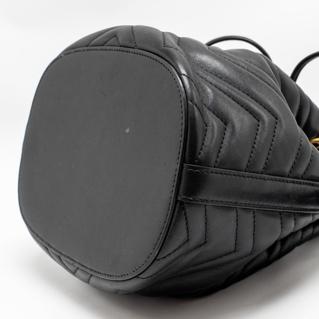gucci-gg-marmont-bucket-bag-calfskin-black-ghw