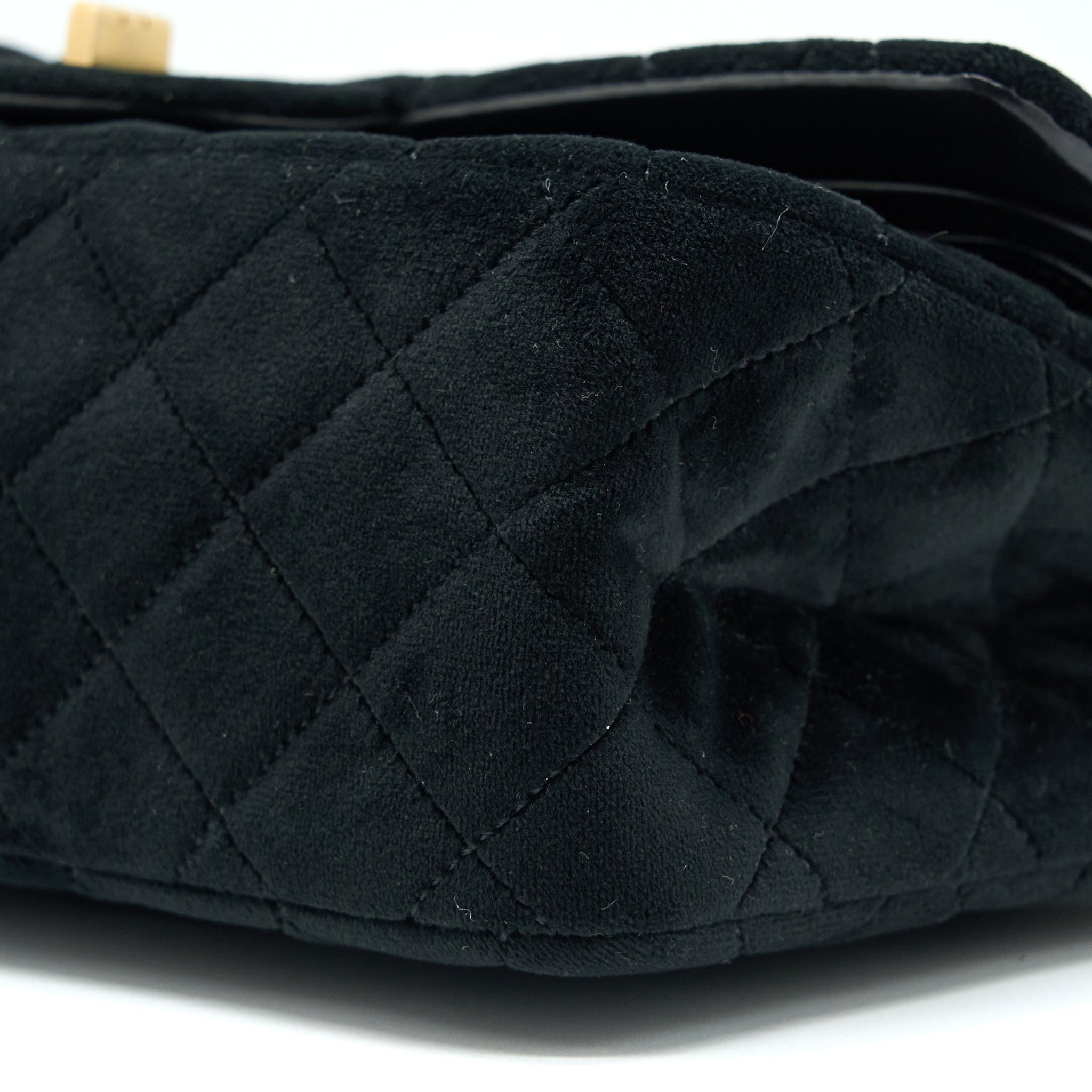 chanel-small-2-55-reissue-flap-bag-velvet-black-ghw