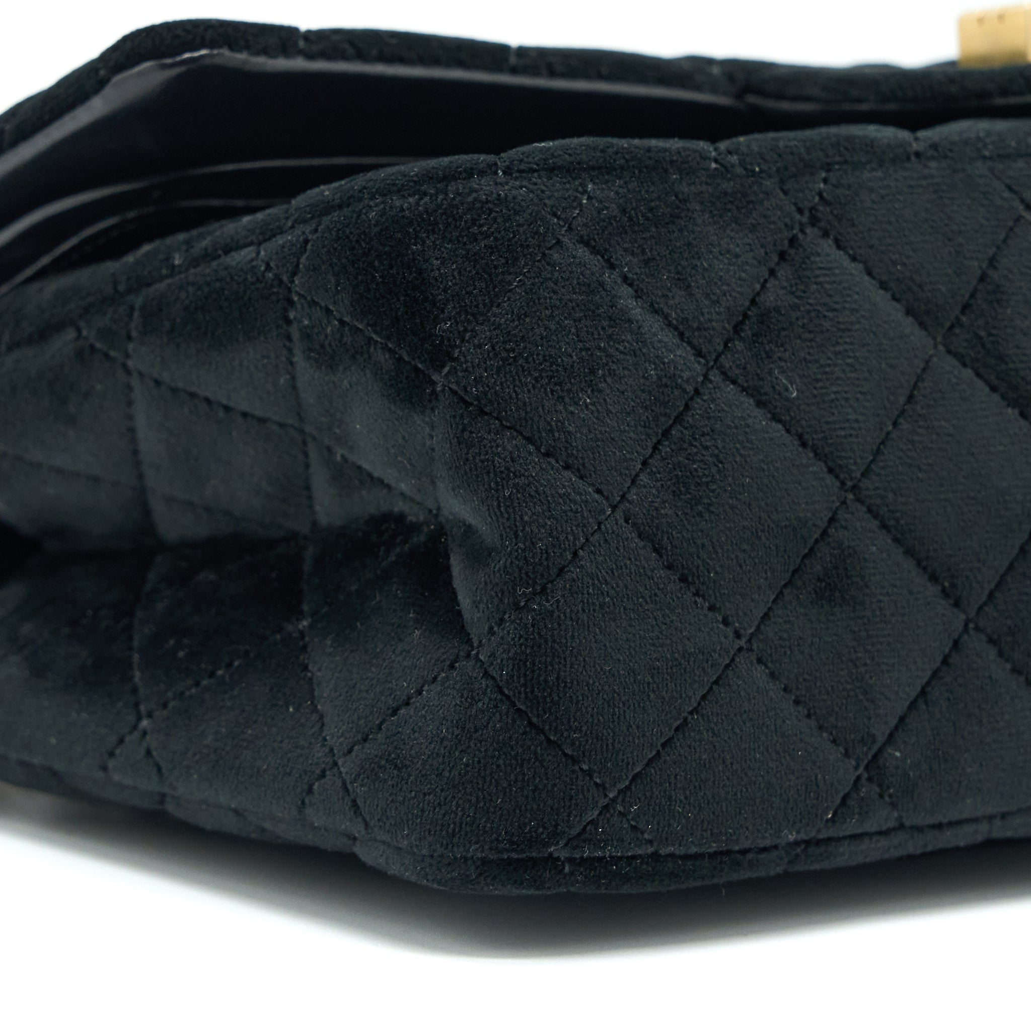 chanel-small-2-55-reissue-flap-bag-velvet-black-ghw