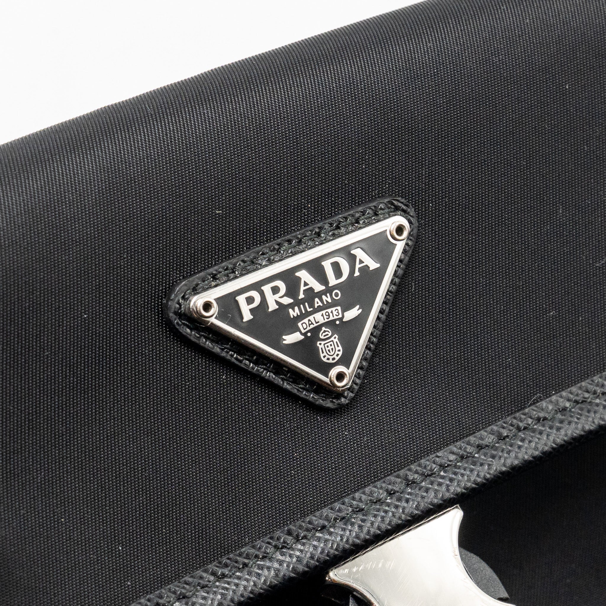 prada-trimmed-saffiano-phone-case-re-nylon-black-shw