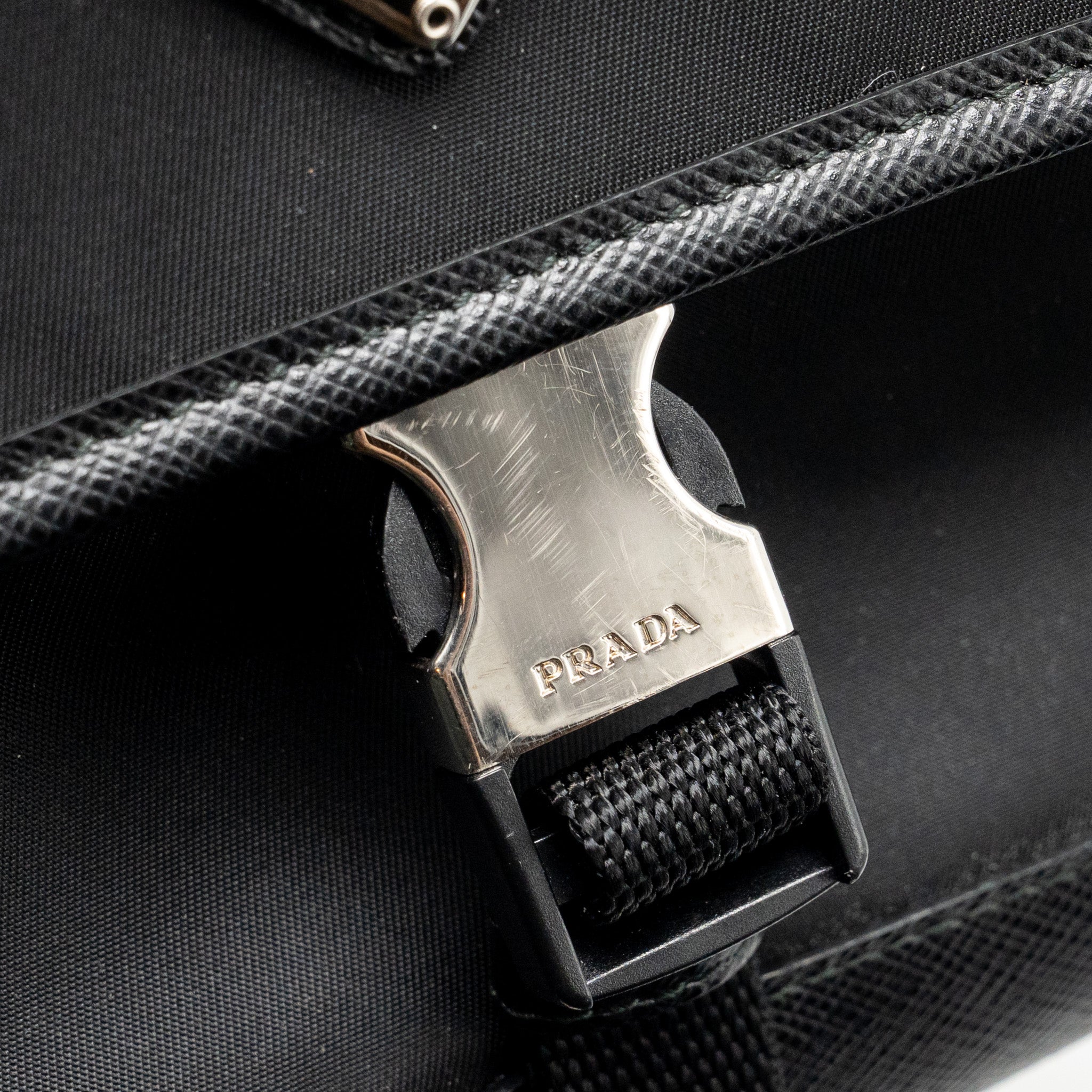 prada-trimmed-saffiano-phone-case-re-nylon-black-shw