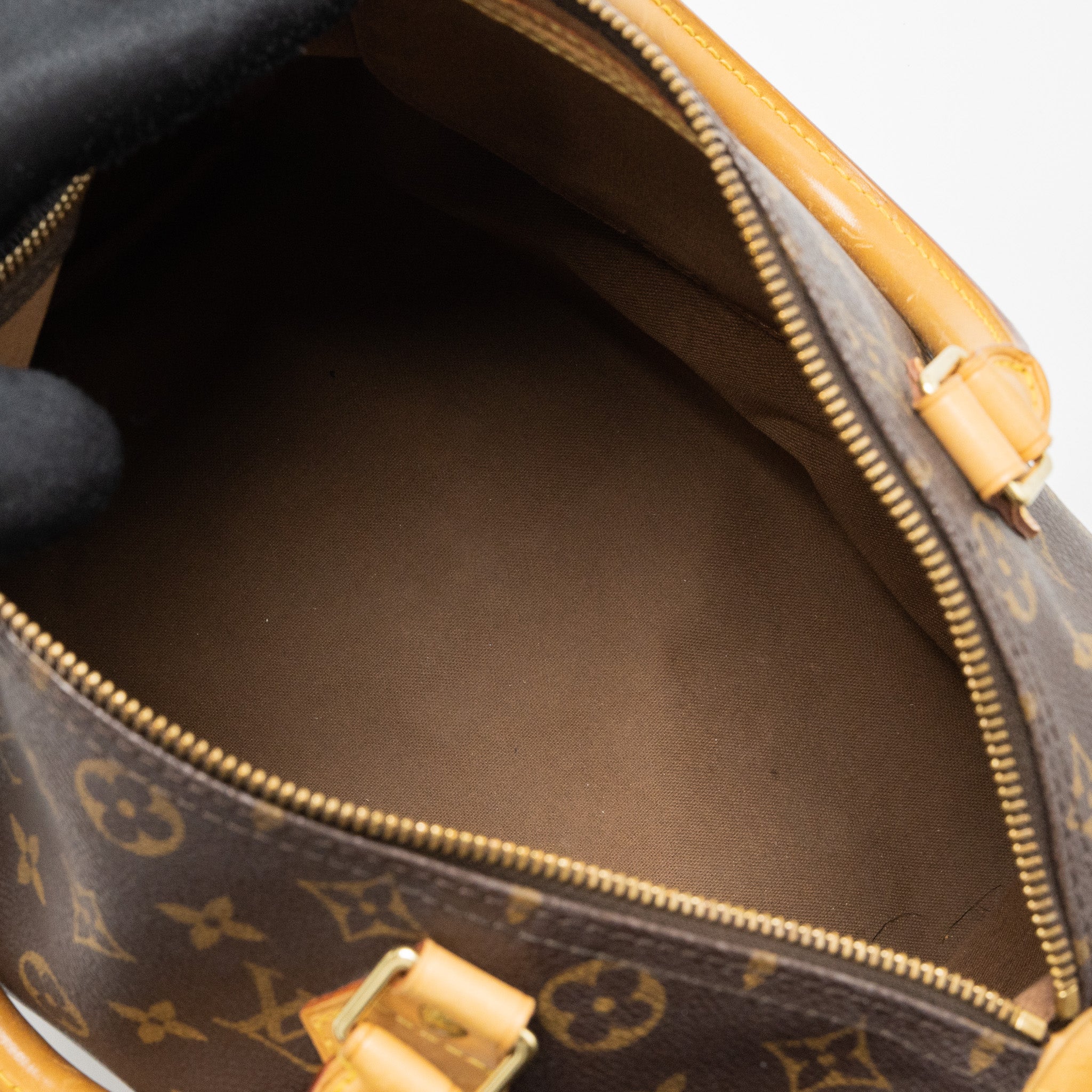 louis-vuitton-speedy-30-monogram-canvas-ghw-3