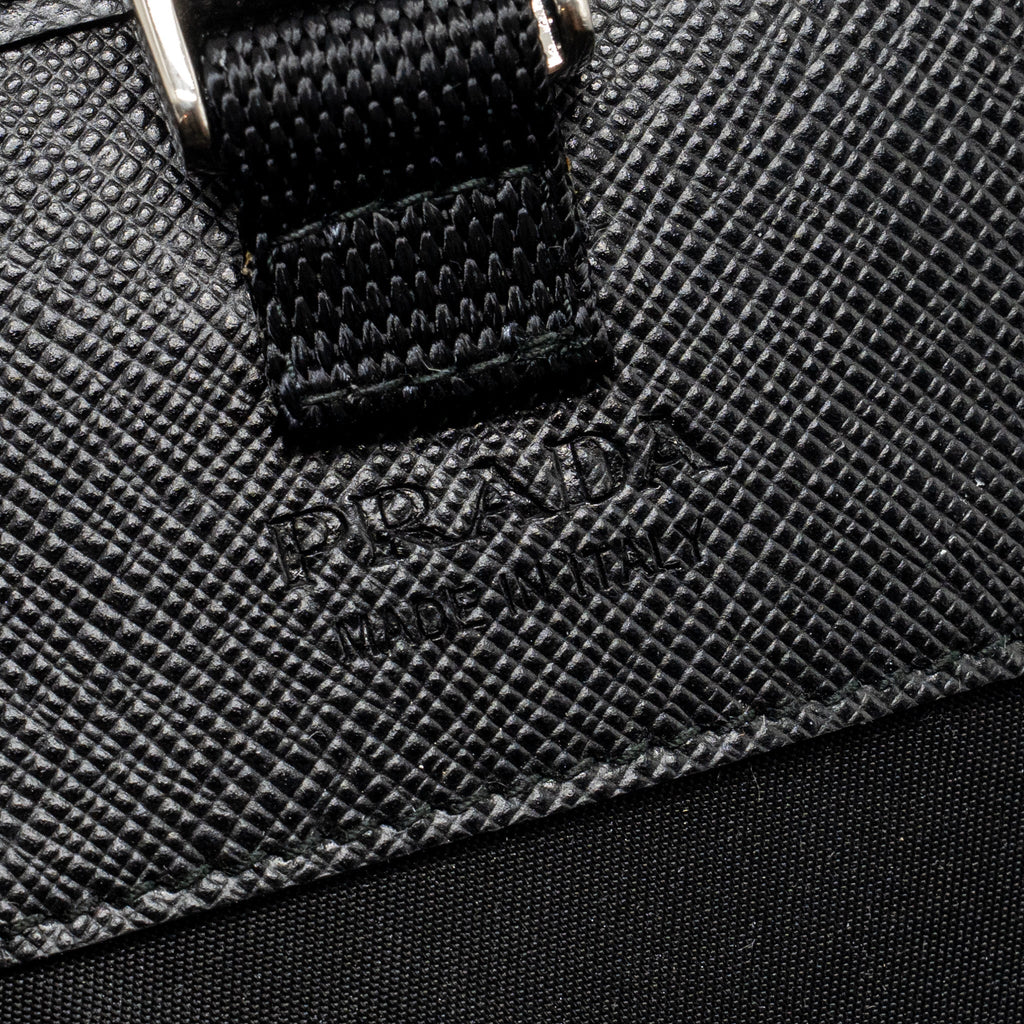 prada-trimmed-saffiano-phone-case-re-nylon-black-shw