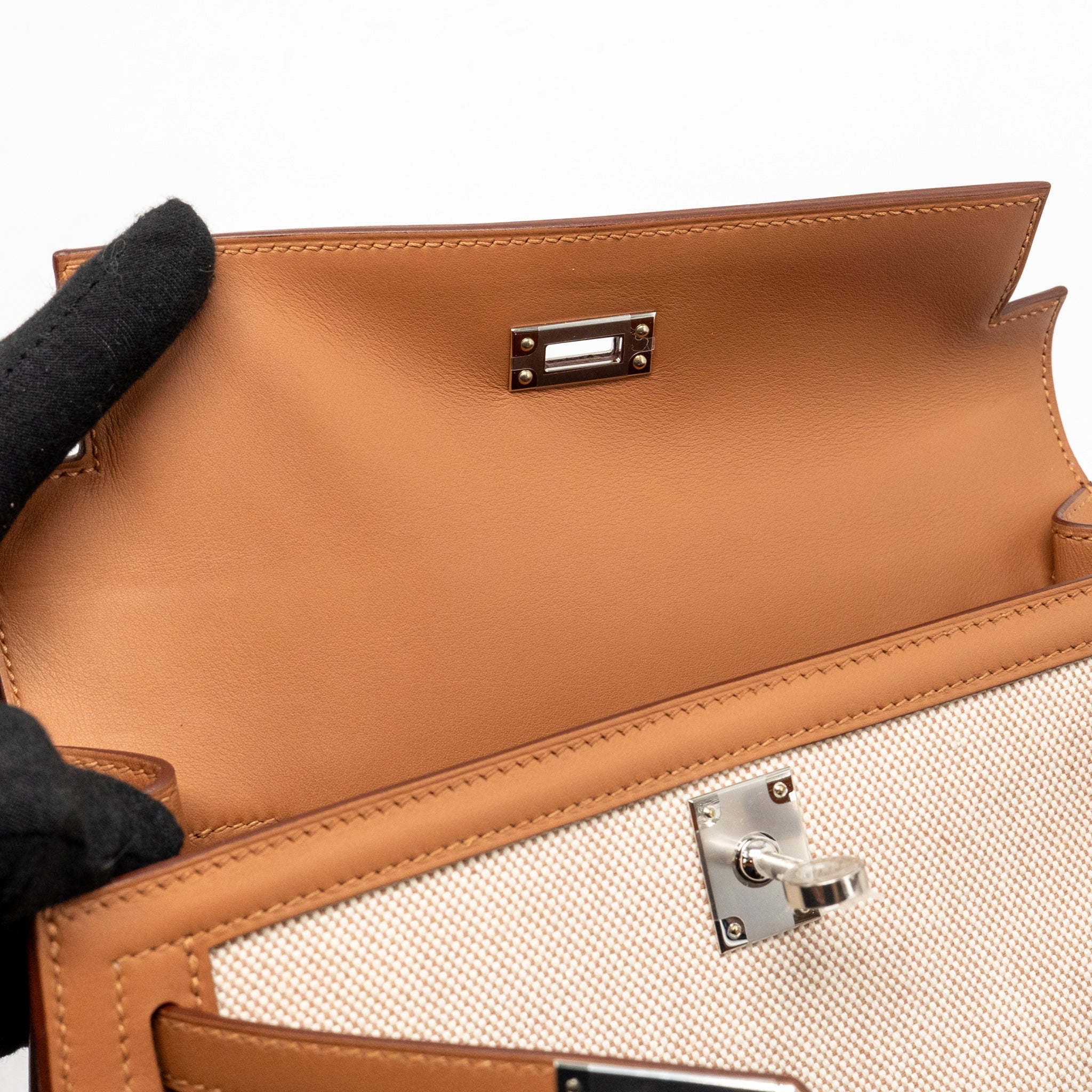 hermes-kelly-25-toile-h-swift-ecru-beige-gold-shw-stamp-u