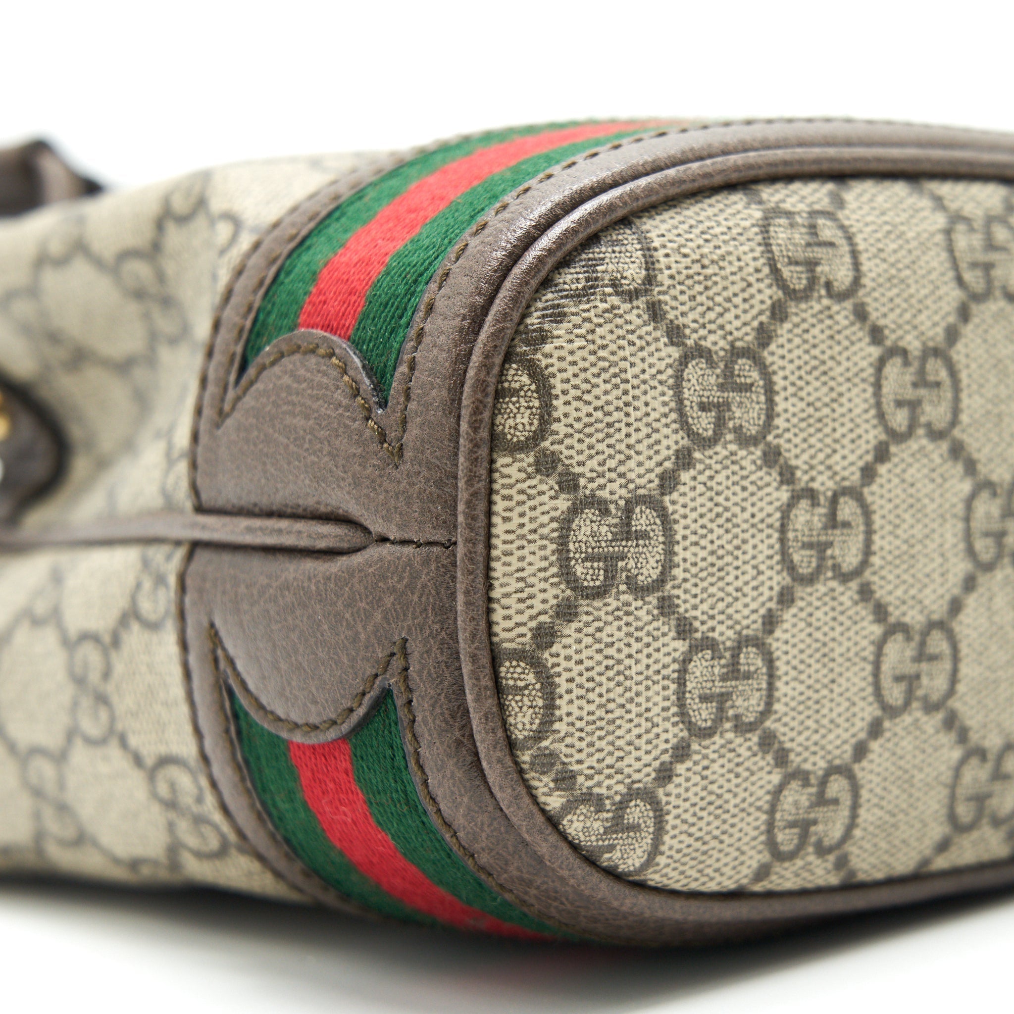 gucci-mini-ophidia-gg-supreme-bucket-bag
