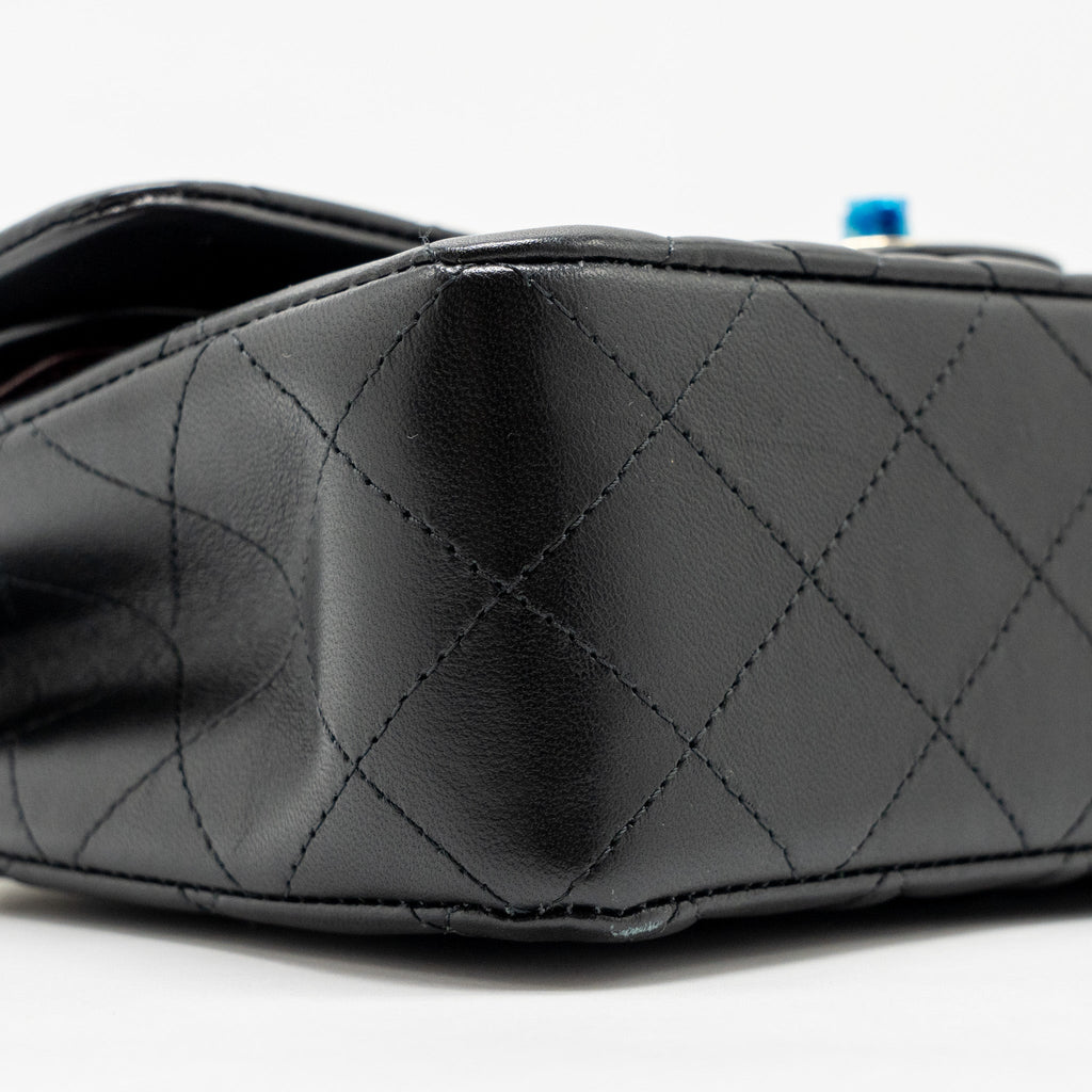 chanel-small-classic-double-flap-bag-lambskin-black-ghwmicrochip-copy