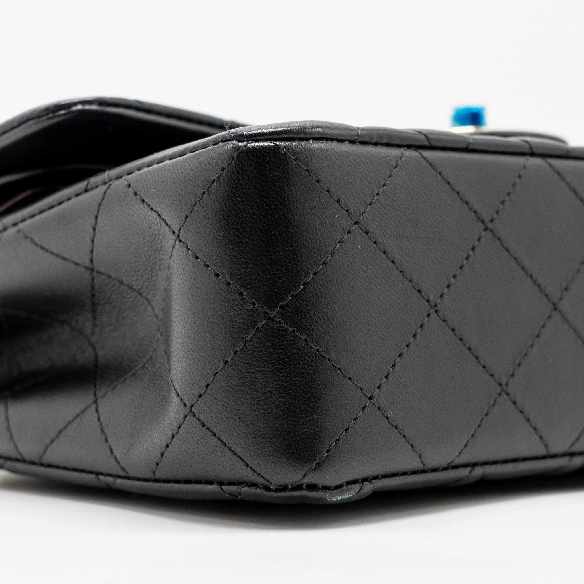 chanel-small-classic-double-flap-bag-lambskin-black-ghwmicrochip-copy