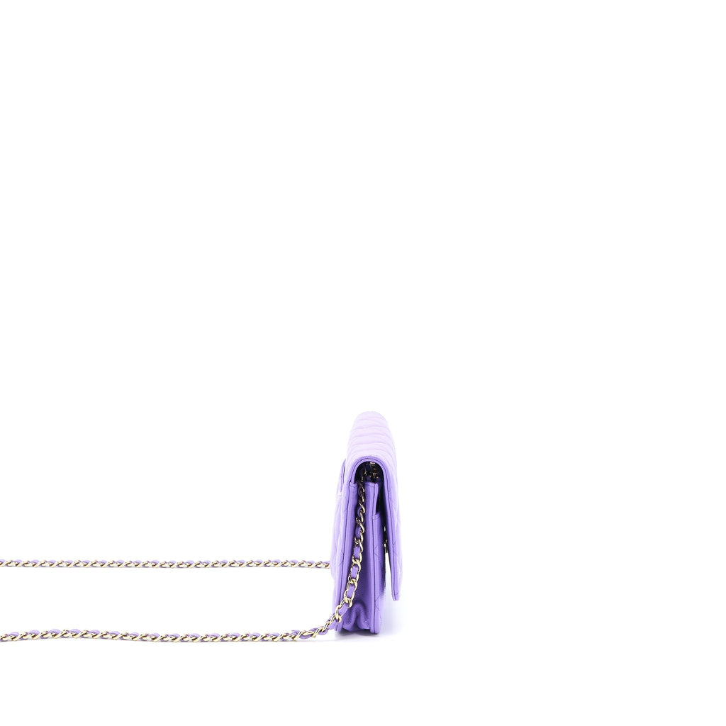 chanel-classic-wallet-on-chain-caviar-purple-lghw