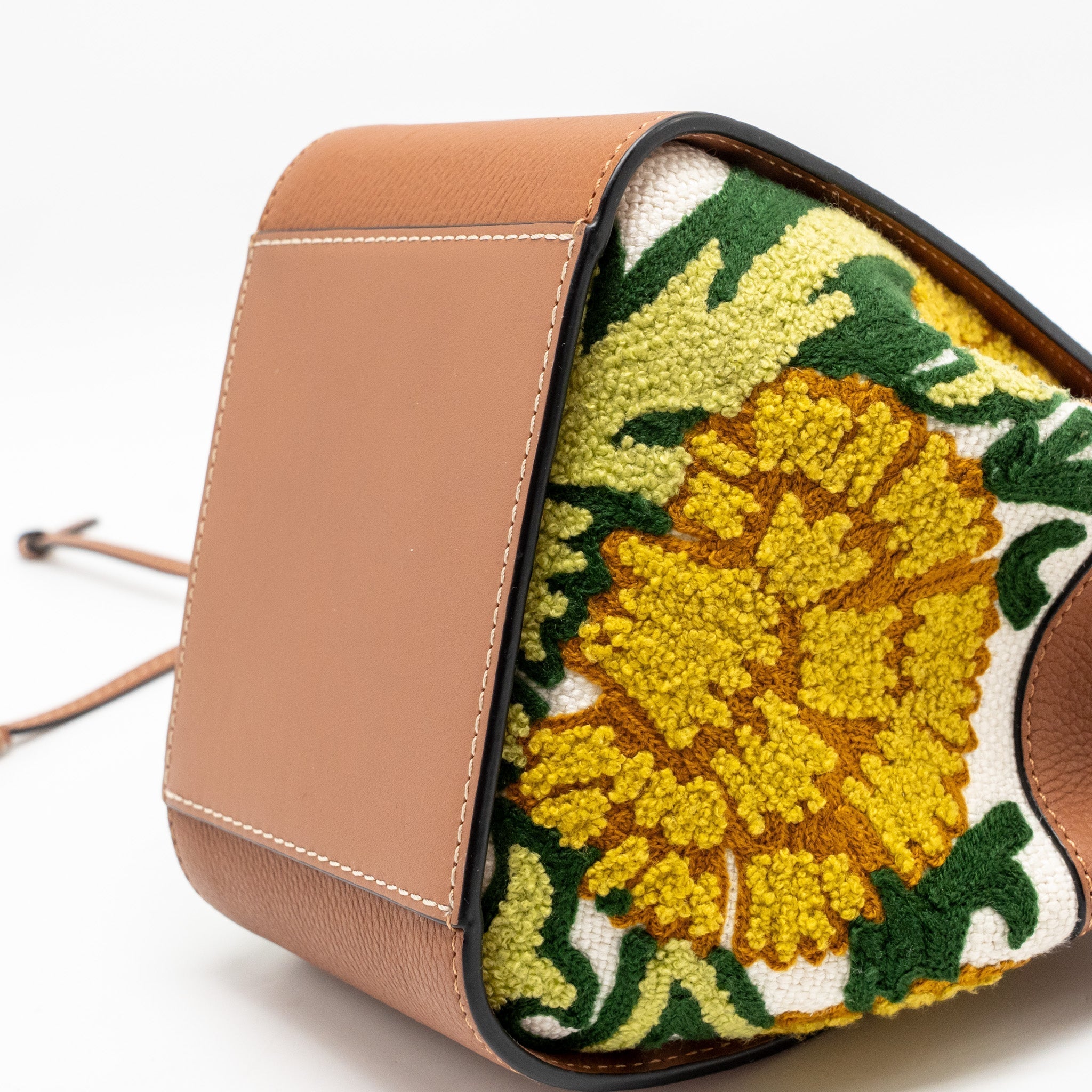 loewe-x-william-de-morgan-mini-hammock-floral-embroidered-shoulder-bag-calfskin-tan-multicolour-ghw