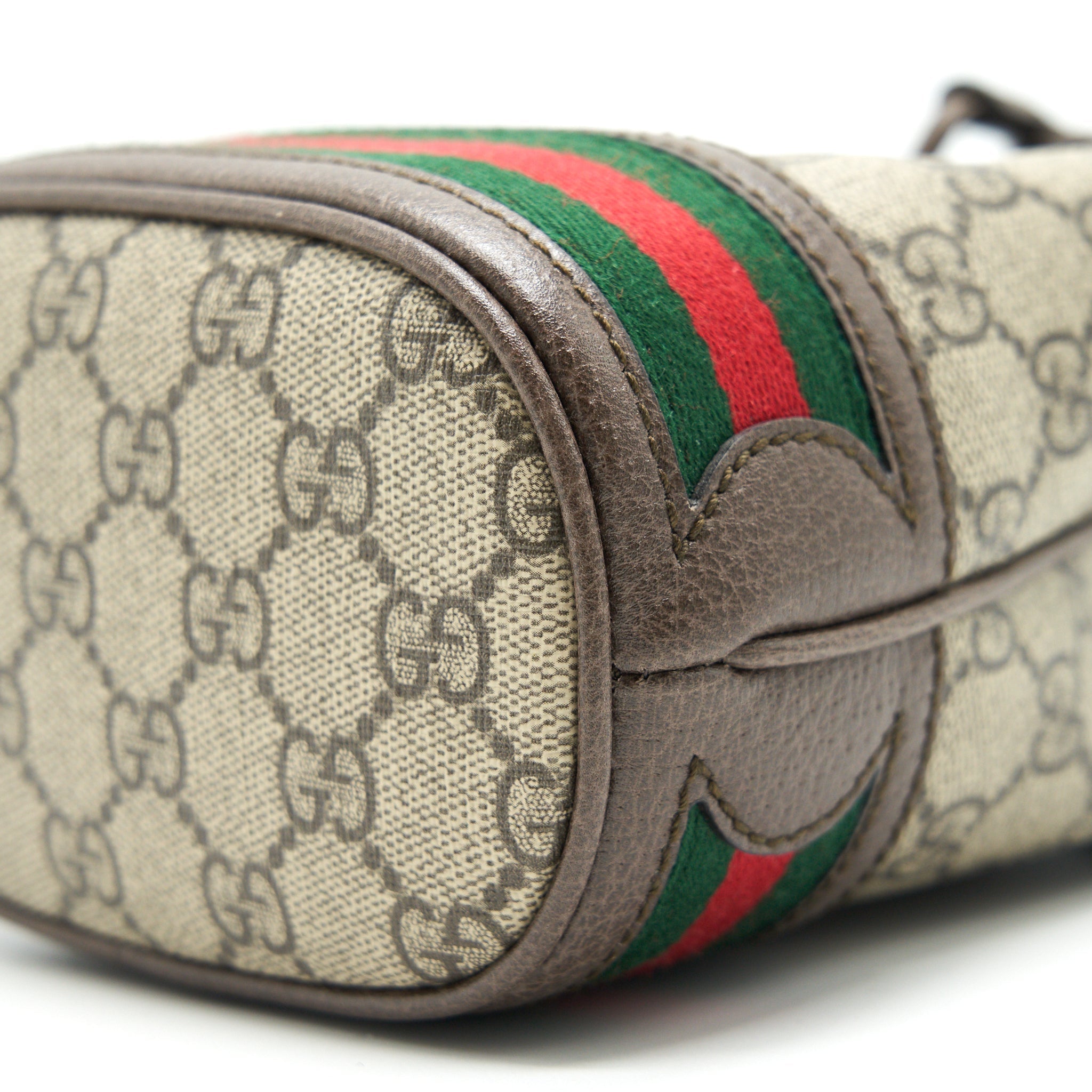 gucci-mini-ophidia-gg-supreme-bucket-bag