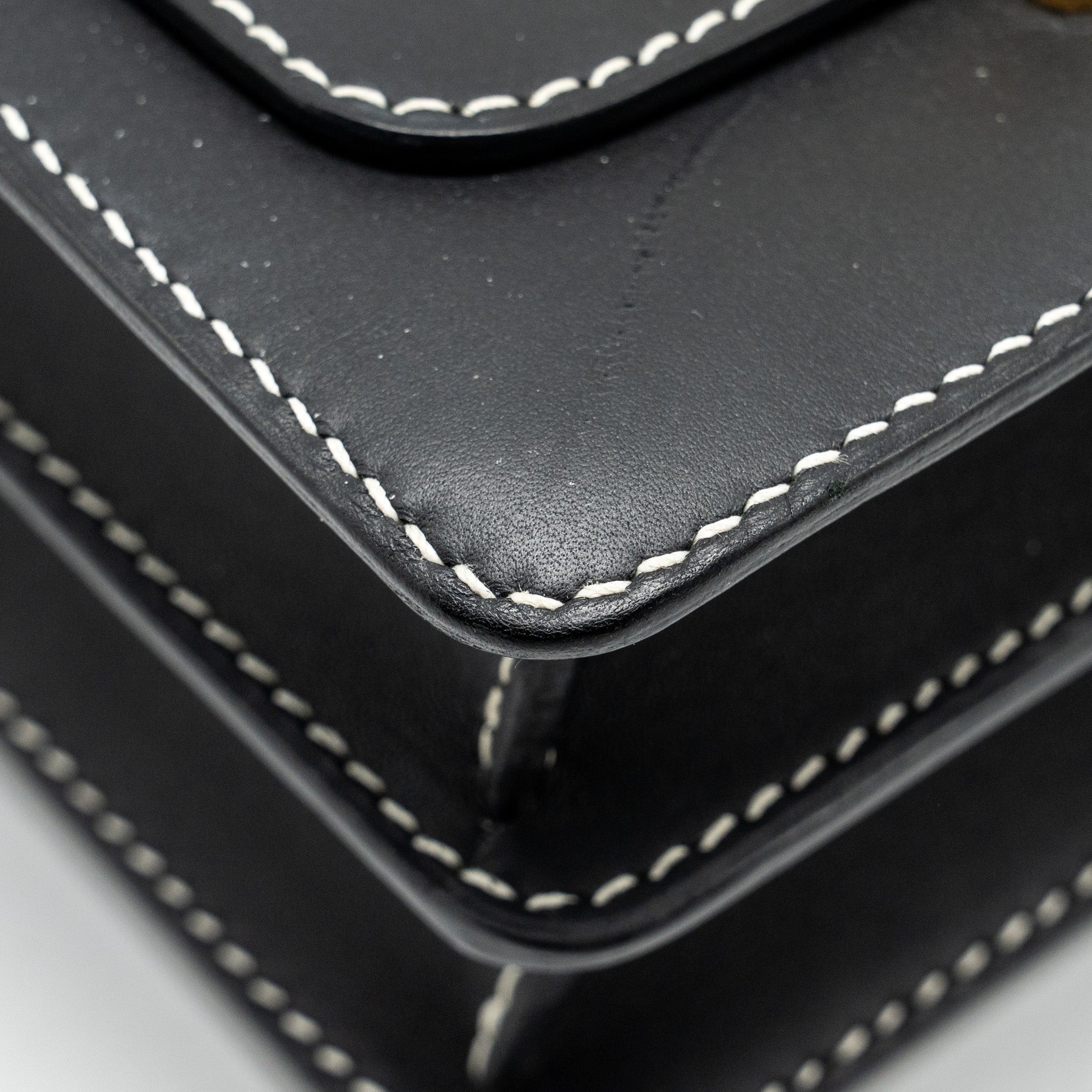 hermes-roulis-23-sombrero-black-ghw-stamp-c