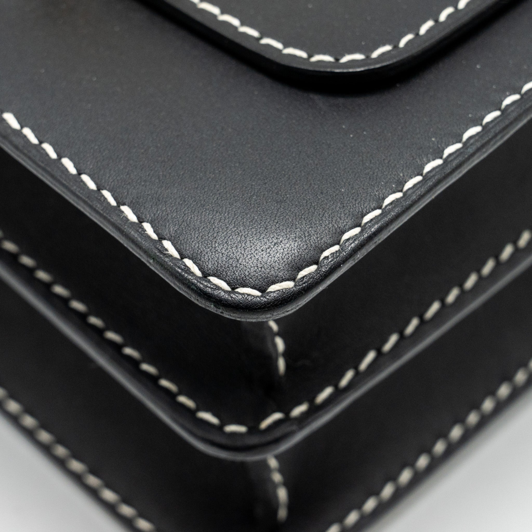 hermes-roulis-23-sombrero-black-ghw-stamp-c