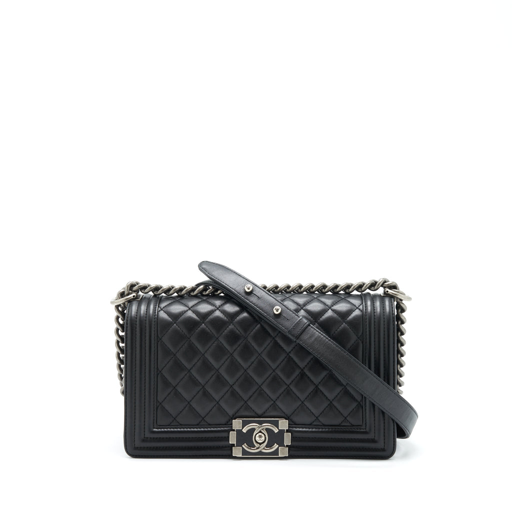 chanel-medium-boy-bag-calfskin-black-ruthenium-black-hardware