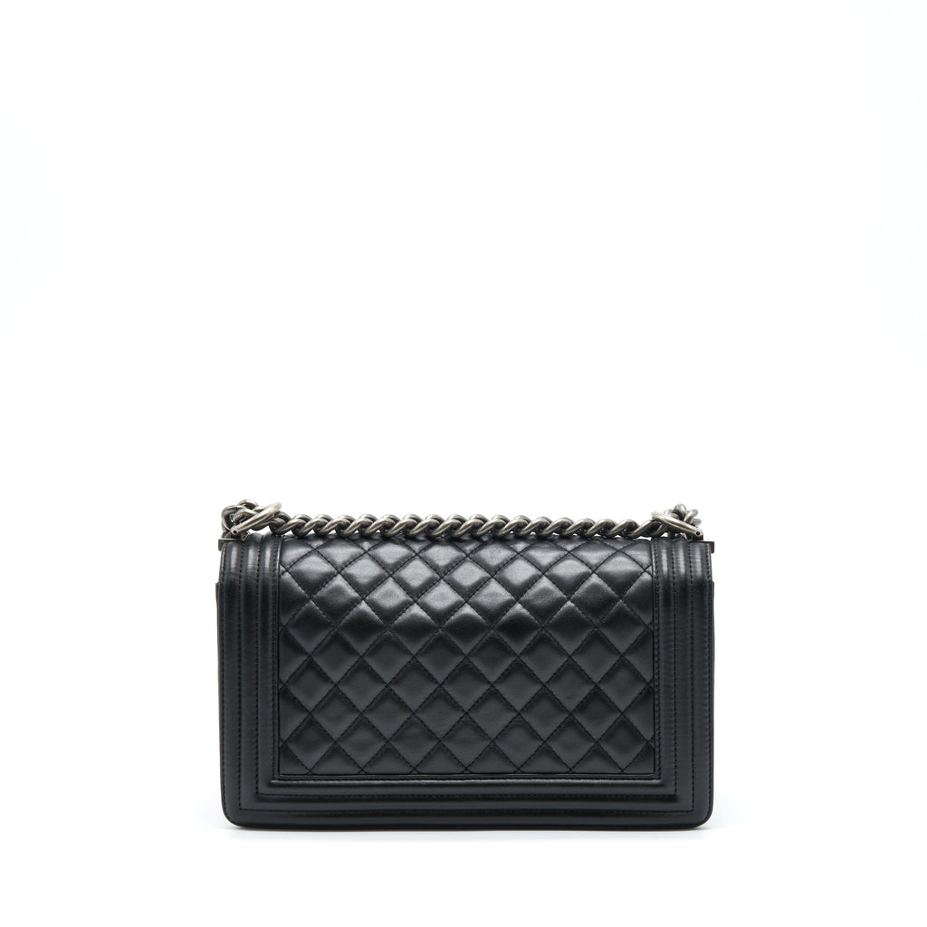chanel-medium-boy-bag-calfskin-black-ruthenium-black-hardware
