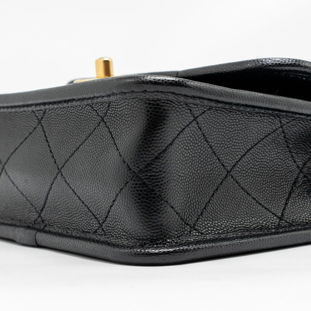 chanel-22k-mini-flap-bag-with-top-handle-shiny-grained-calfskin-black-ghw-microchip-copy