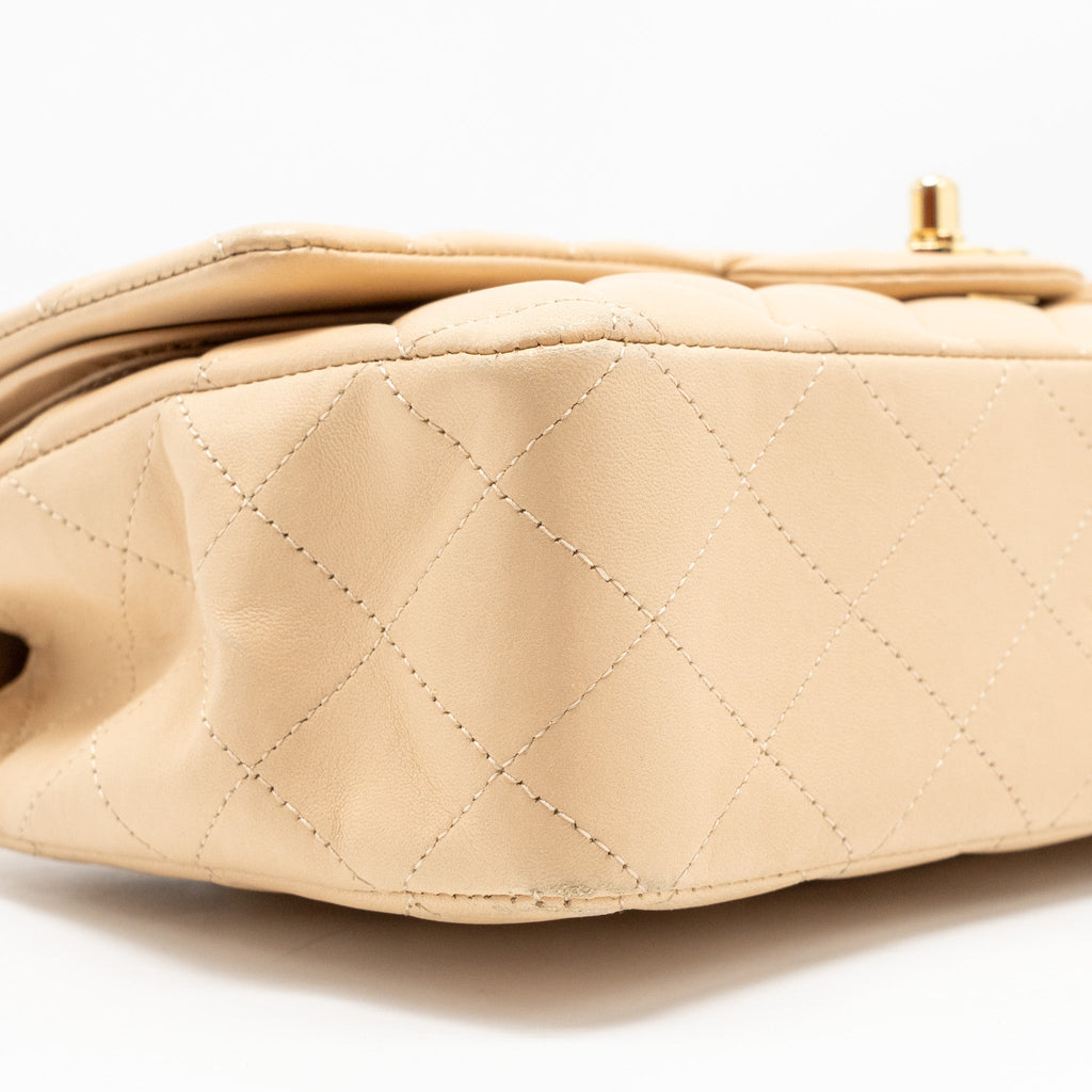 chanel-medium-double-flap-bag-lambskin-beige-ghw