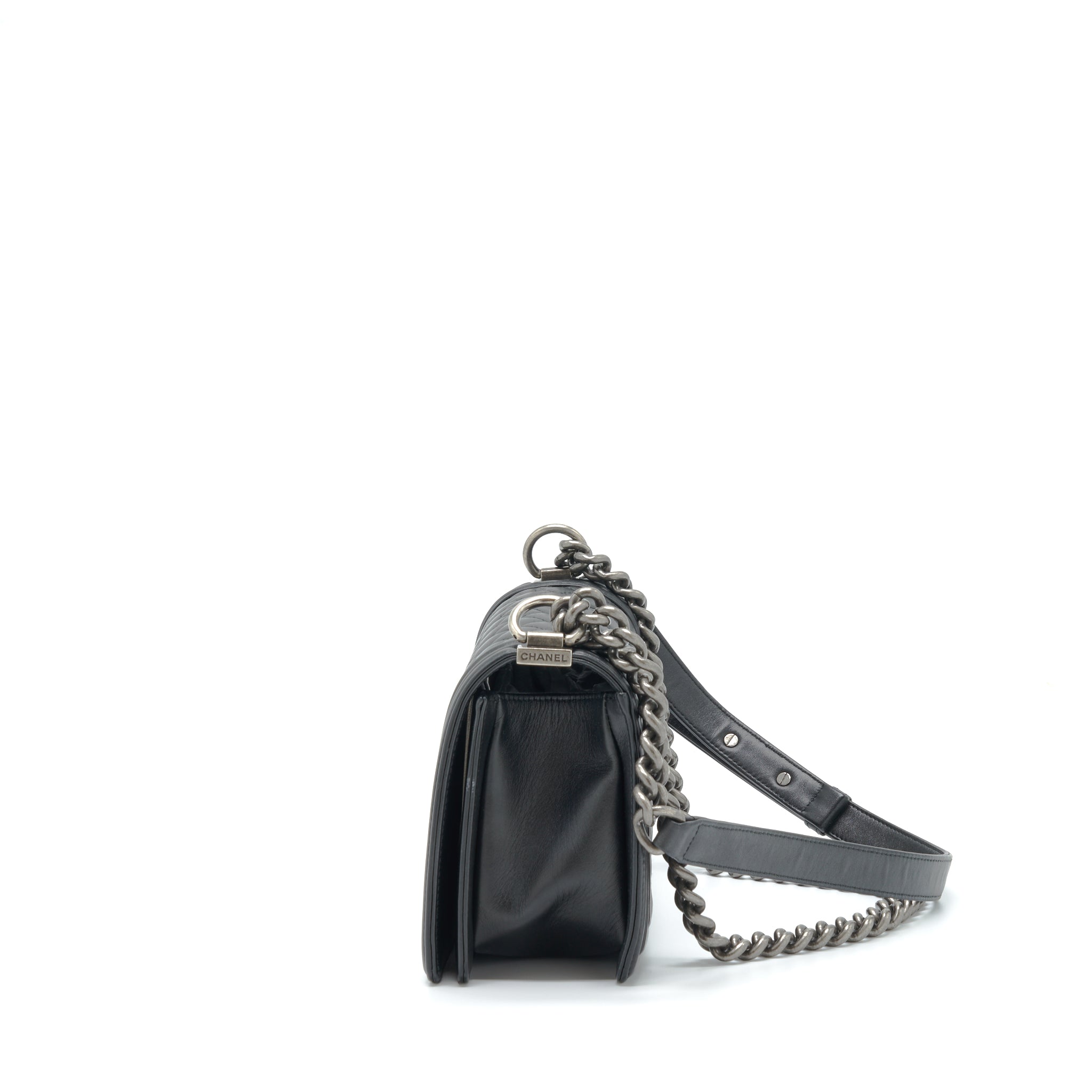 chanel-medium-boy-bag-calfskin-black-ruthenium-black-hardware