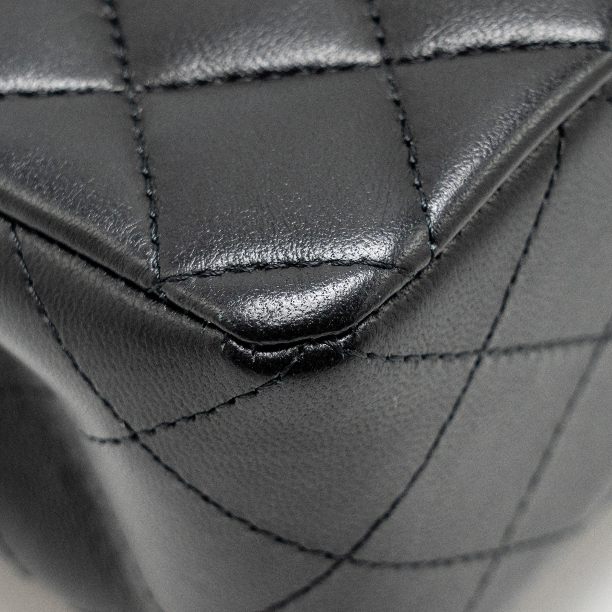 chanel-small-classic-double-flap-bag-lambskin-black-ghwmicrochip-copy