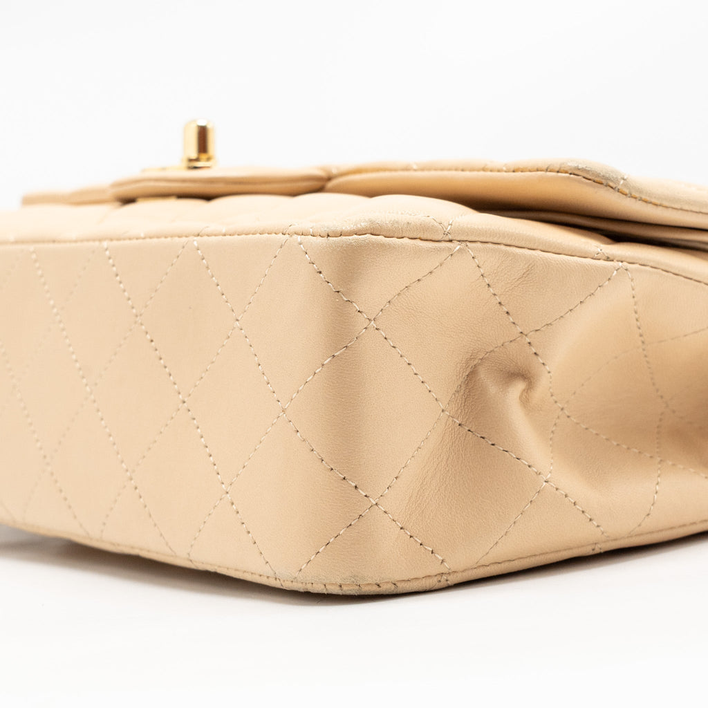 chanel-medium-double-flap-bag-lambskin-beige-ghw