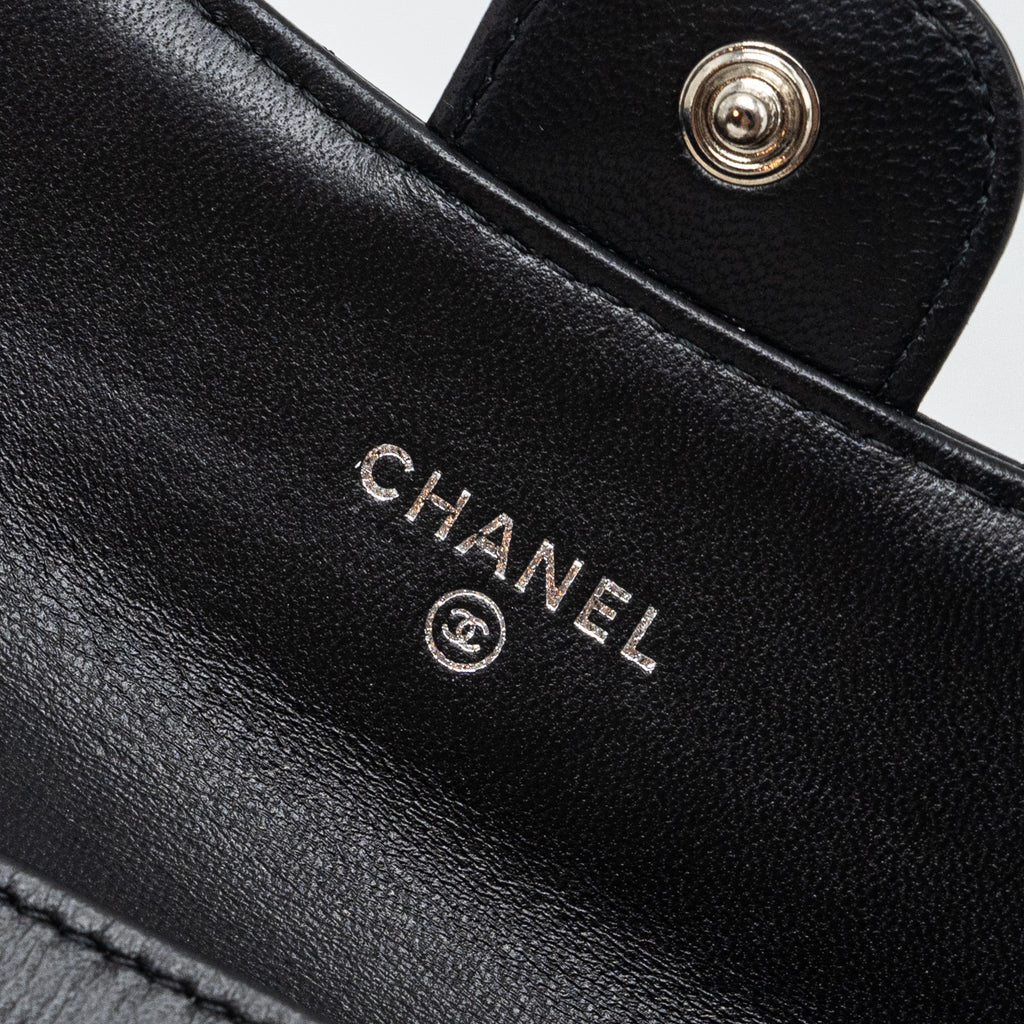 chanel-classic-flap-card-holder-lambskin-black-shw