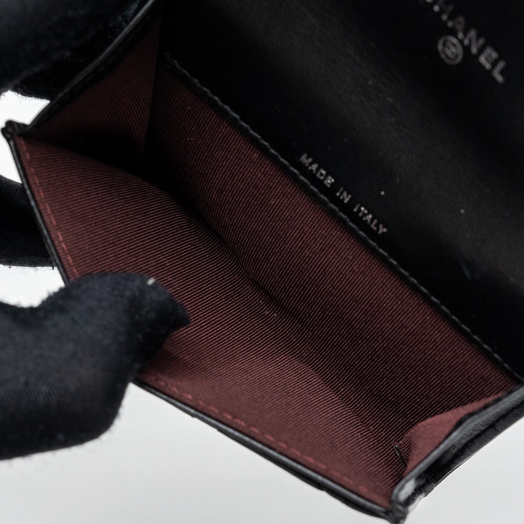 chanel-classic-flap-card-holder-lambskin-black-shw