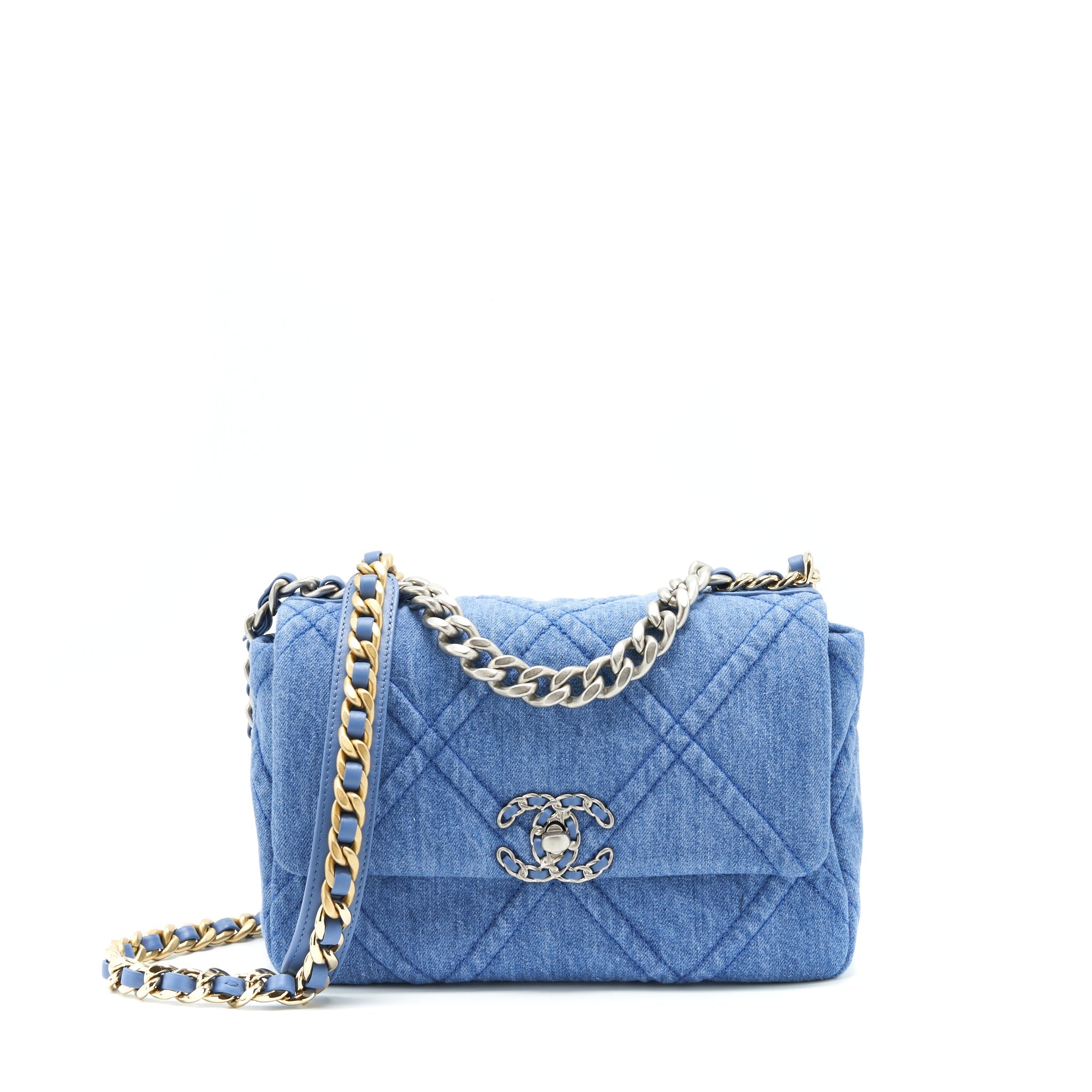 chanel-22p-denim-small-19-bag-light-blue-gold-sliver-hardware