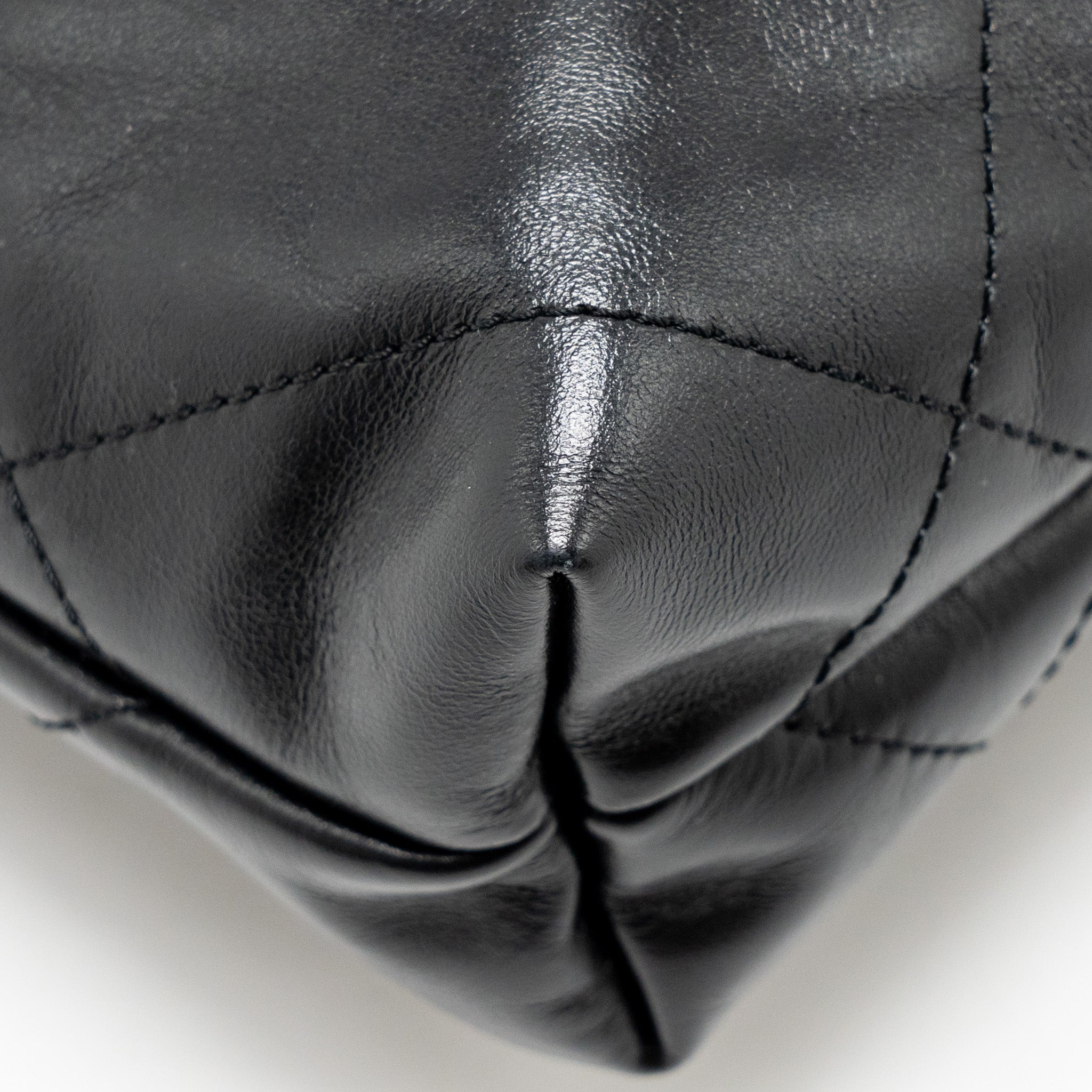 chanel-mini-22-bag-calfskin-black-ghw-microchip-copy