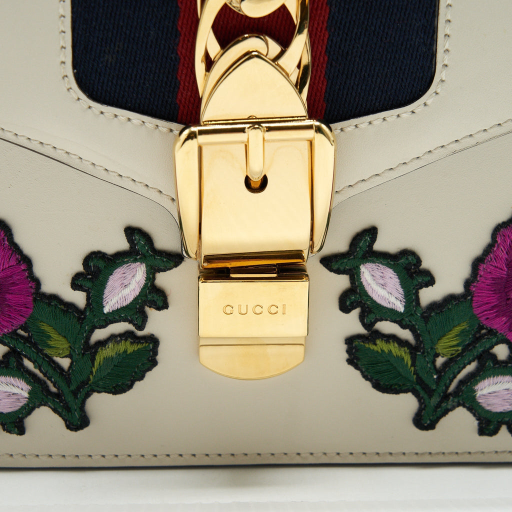 gucci-sylvia-embroidered-mini-bag-white