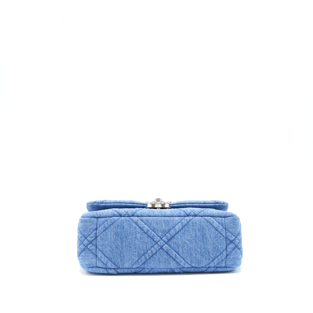 chanel-22p-denim-small-19-bag-light-blue-gold-sliver-hardware