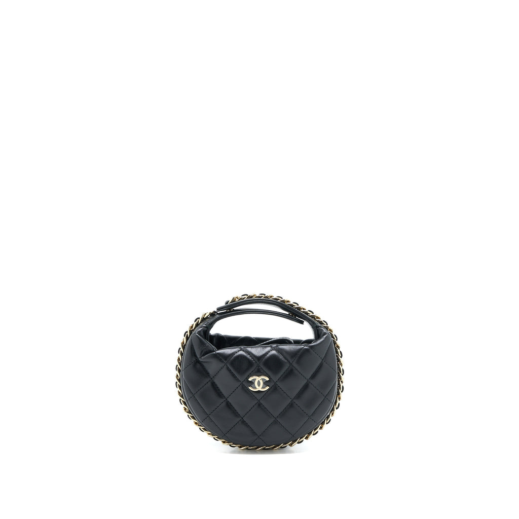 chanel-23c-round-clutch-lambskin-black-lghw-microchip