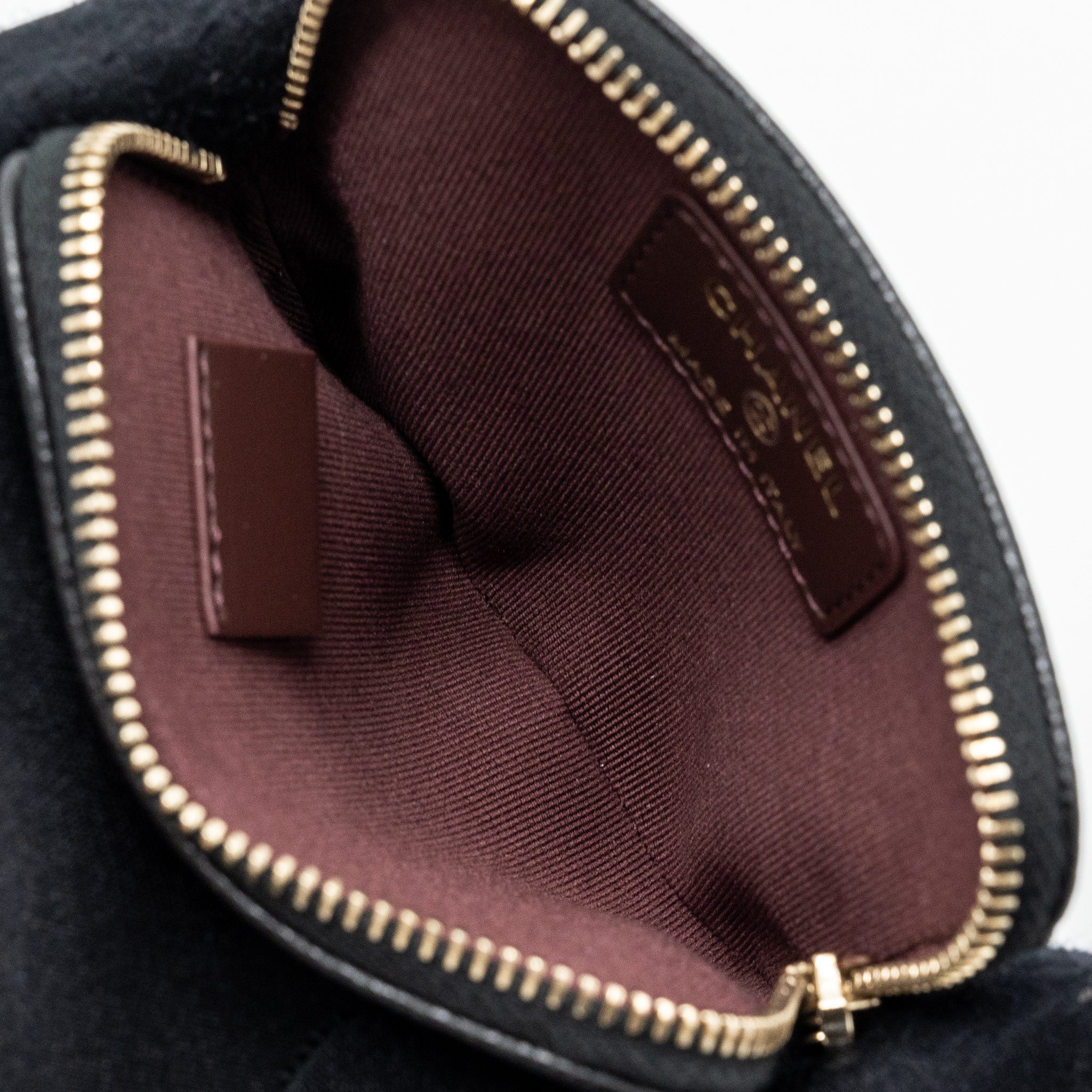 chanel-square-zipper-pouch-card-holder-caviar-black-lghw-microchip-1