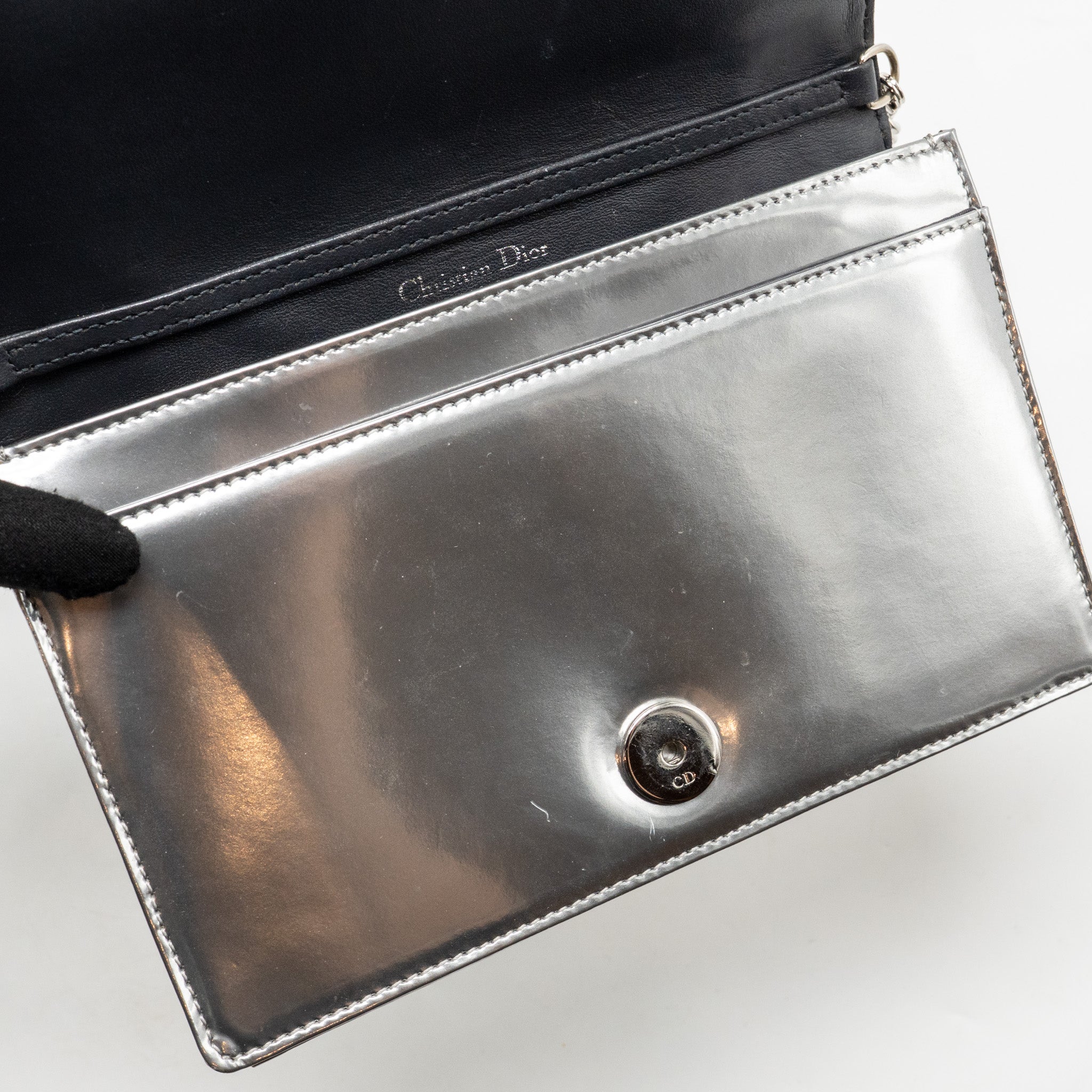 dior-diorama-wallet-on-chain-calfskin-silver-shw