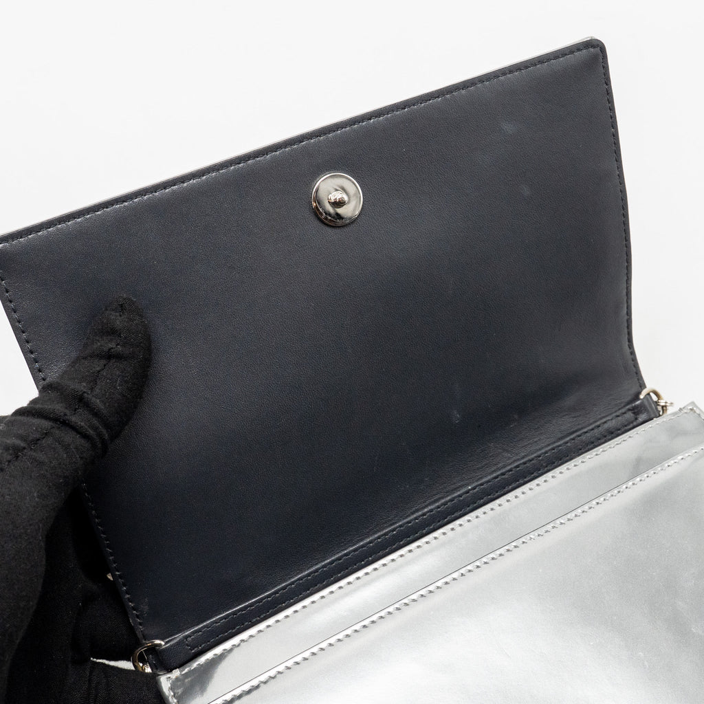 dior-diorama-wallet-on-chain-calfskin-silver-shw