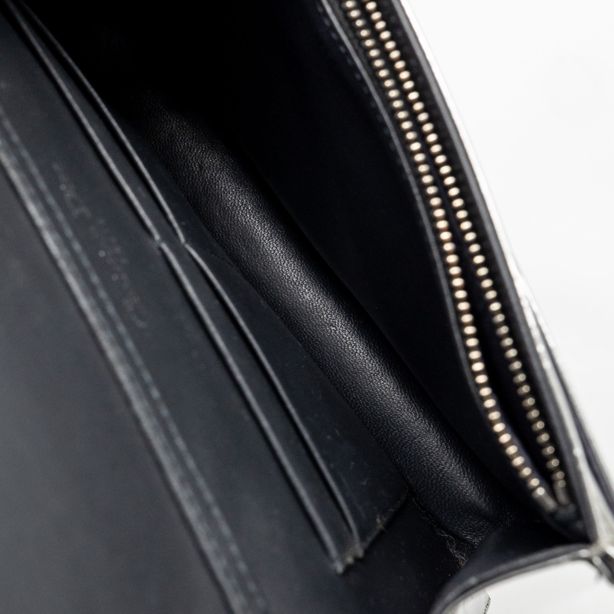 dior-diorama-wallet-on-chain-calfskin-silver-shw