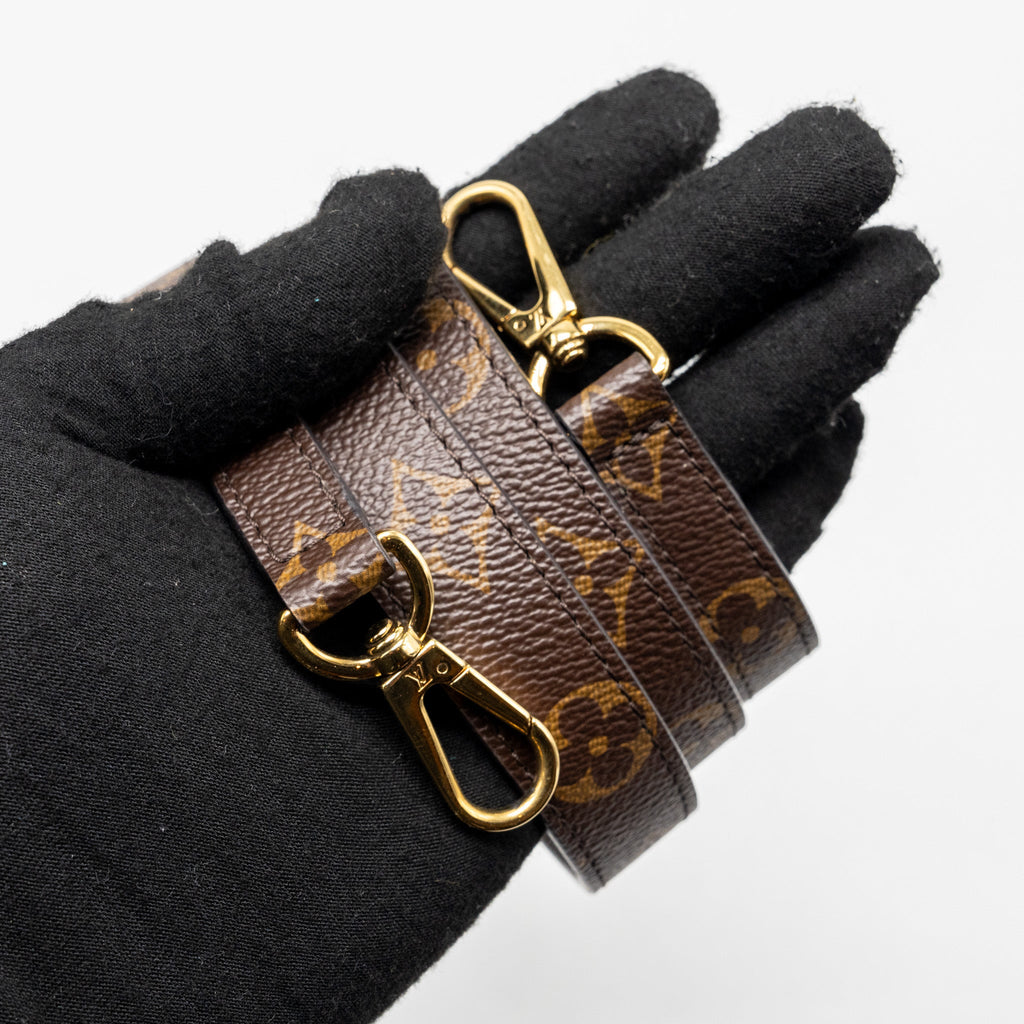 louis-vuitton-montaigne-bb-monogram-canvas-ghw-2