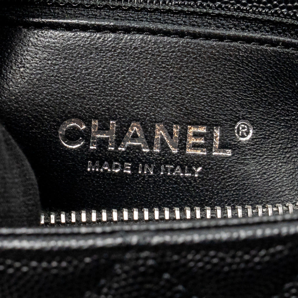 chanel-small-coco-handle-flap-bag-lizard-embossed-handle-caviar-black-ruthenium-hardware