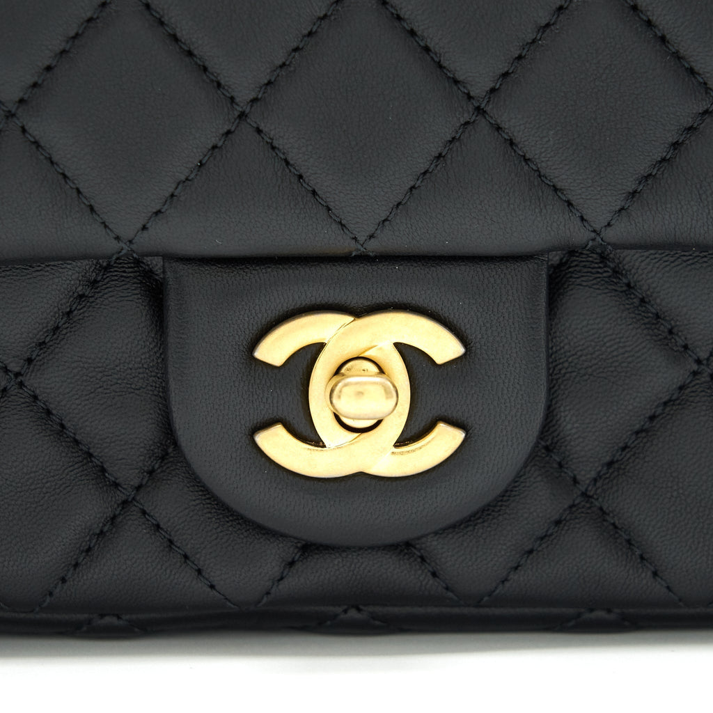 chanel-pearl-crush-rectangular-mini-flap-bag